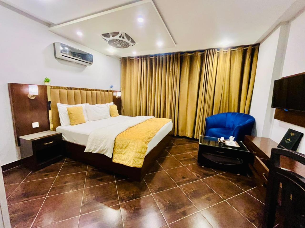 Budget Double Room photo 2