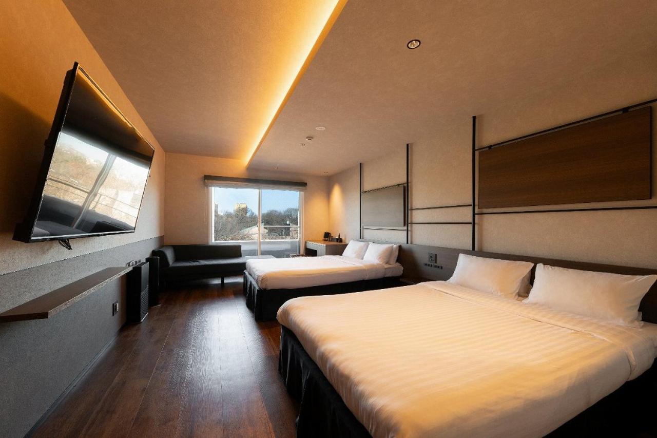BROOKLYN HOTEL 2 Double Beds Room