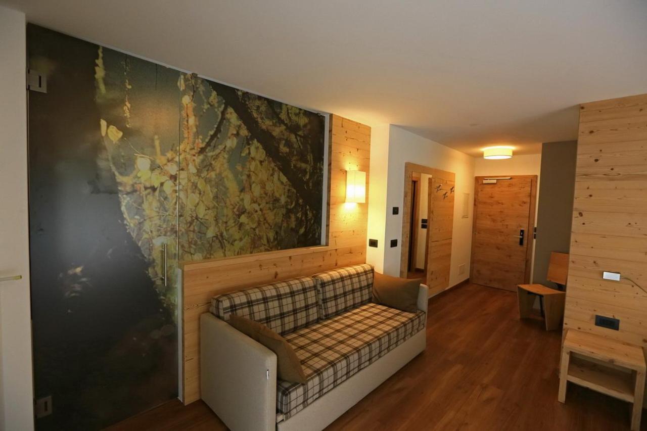  Junior Suite (2 Adults + 2 Child) - Photo 2