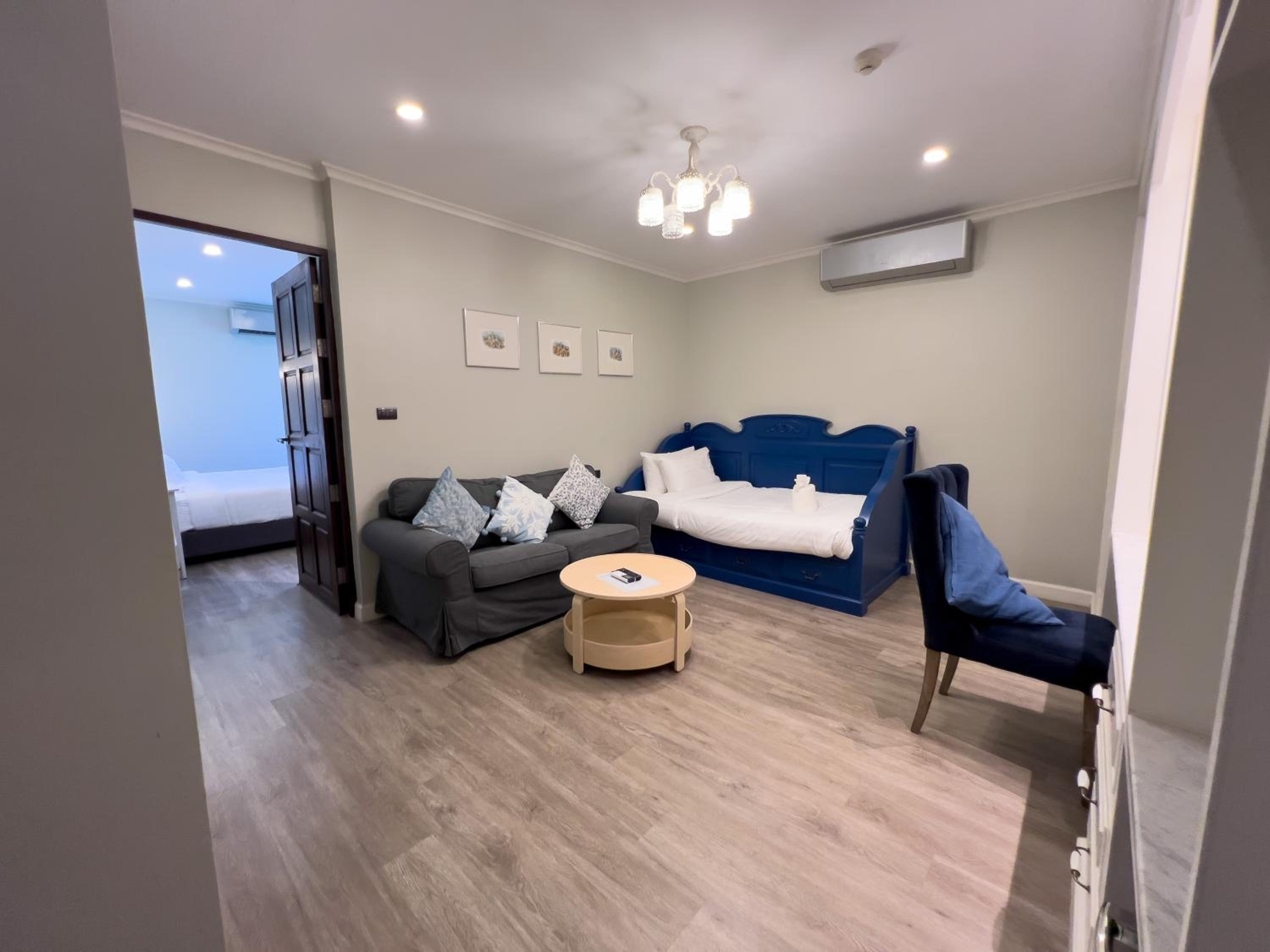 Family Suite - Photo 9