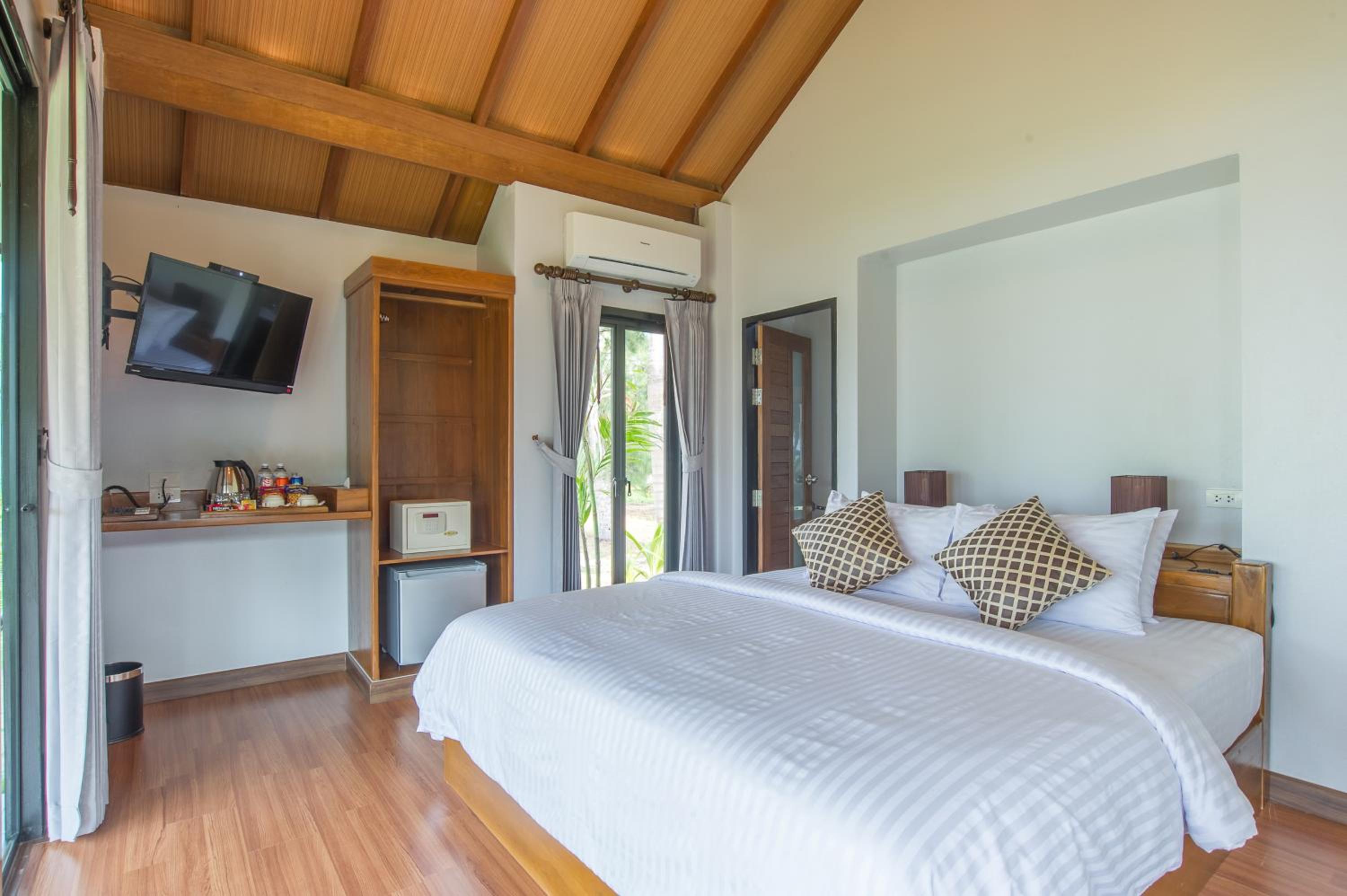 Bungalow - Beach Front photo 3