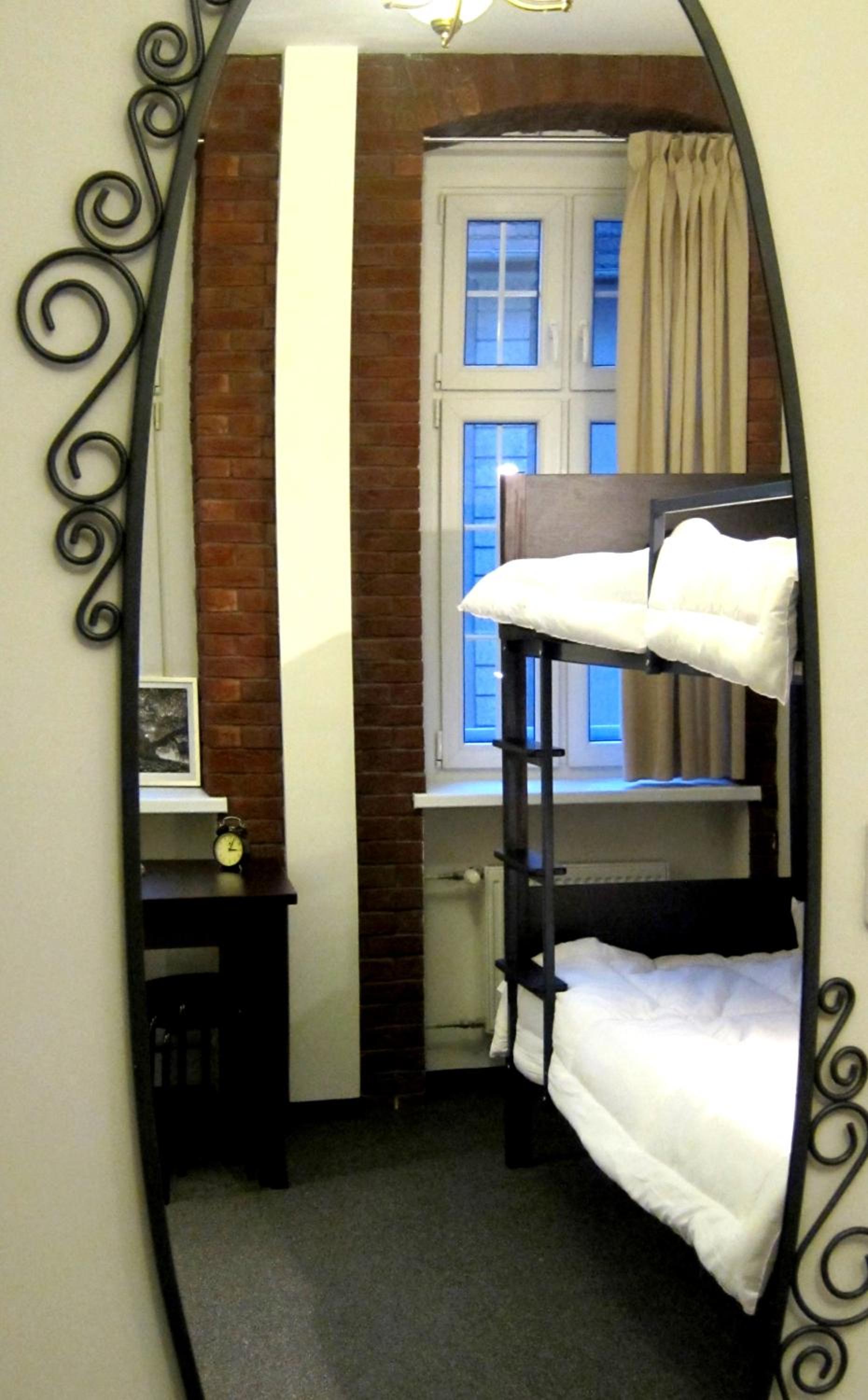 Bed in 4-Bed Mixed Dormitory Room with Bathroom photo 2