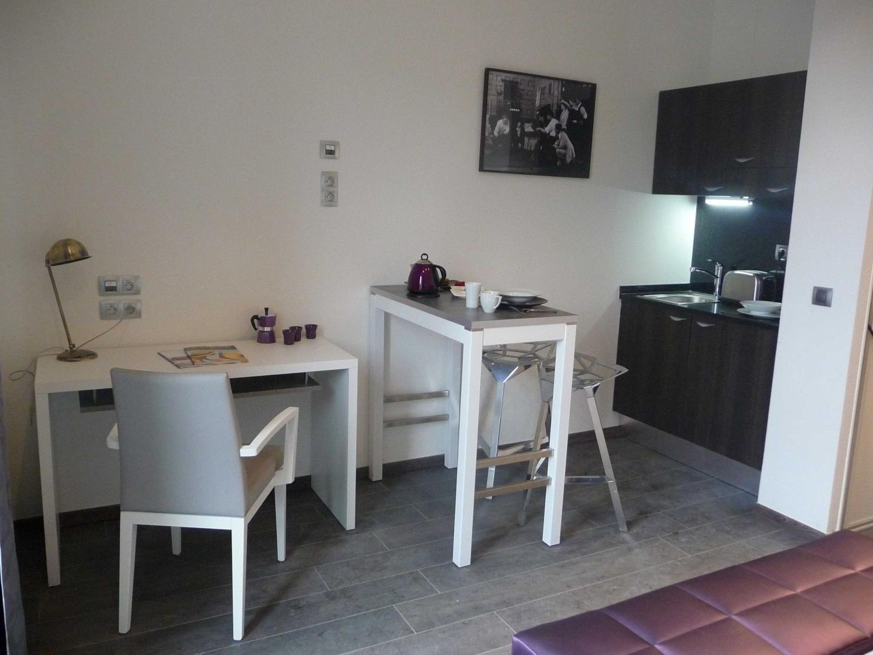 Studio (2 Adults)