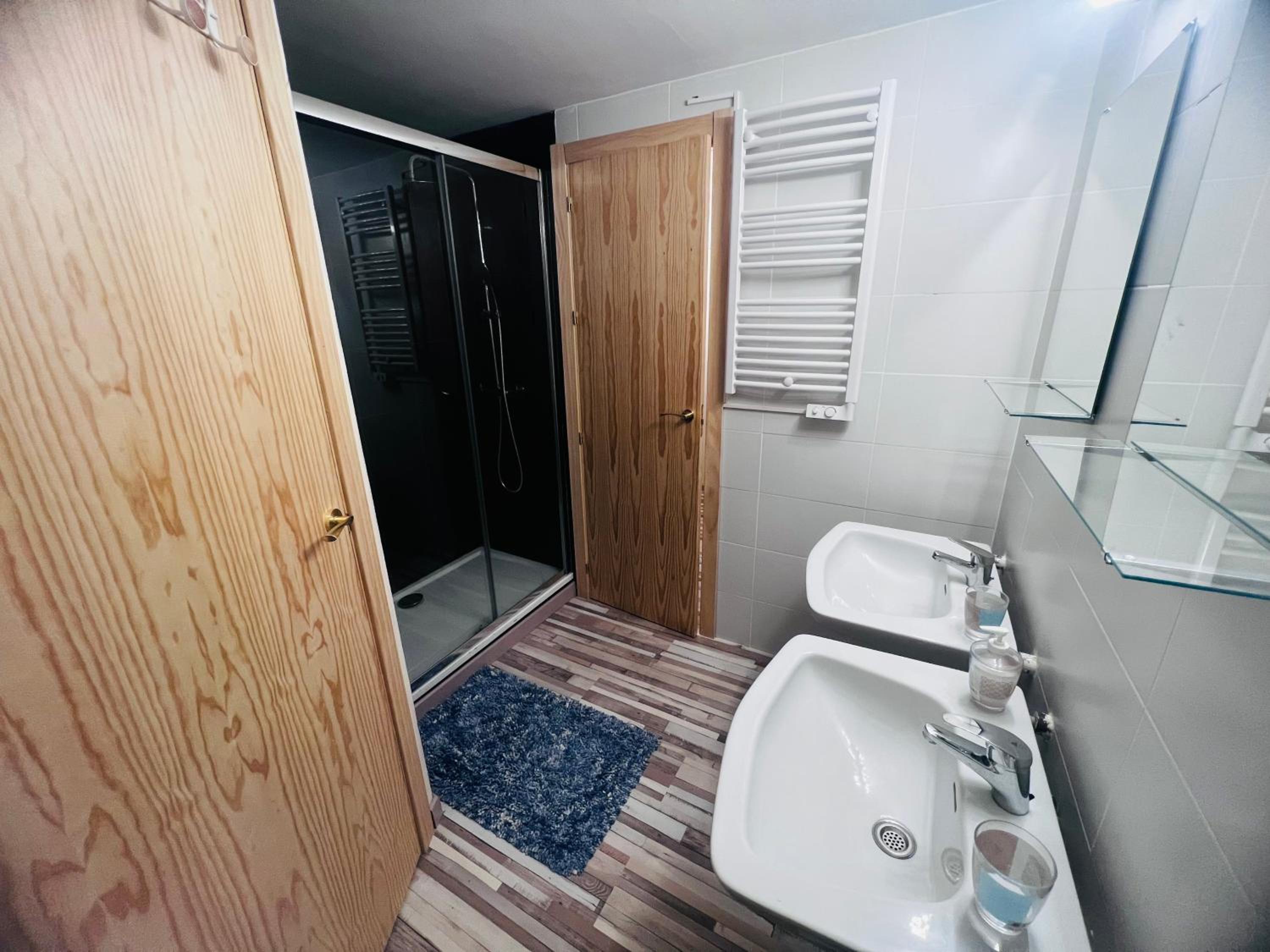 One-Bedroom Apartment - Photo 9