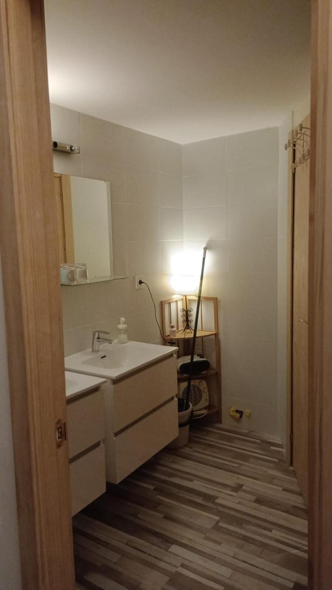 One-Bedroom Apartment - Photo 18