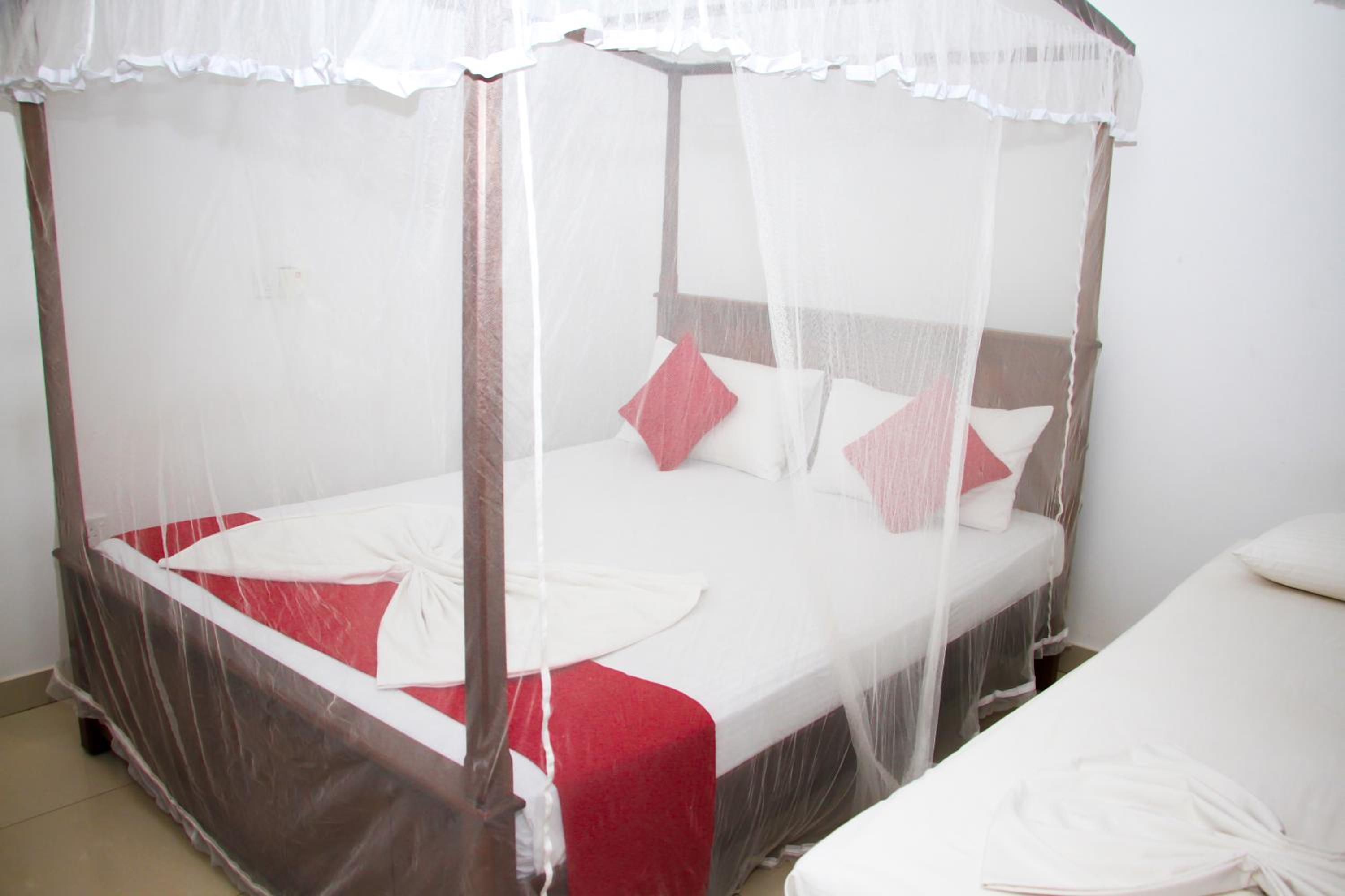 Triple Room with Private Bathroom photo 3