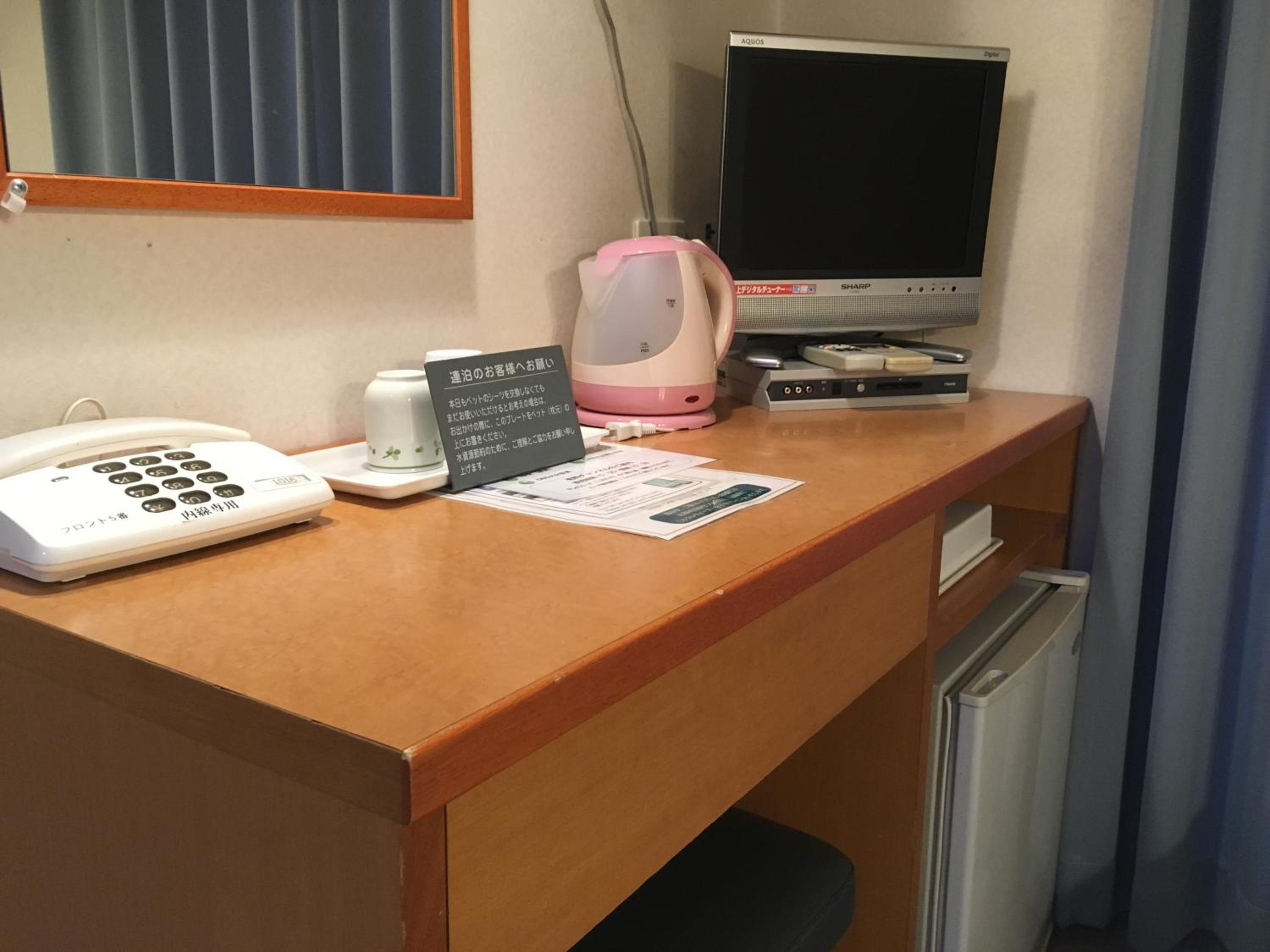 Single Room - Smoking photo 2
