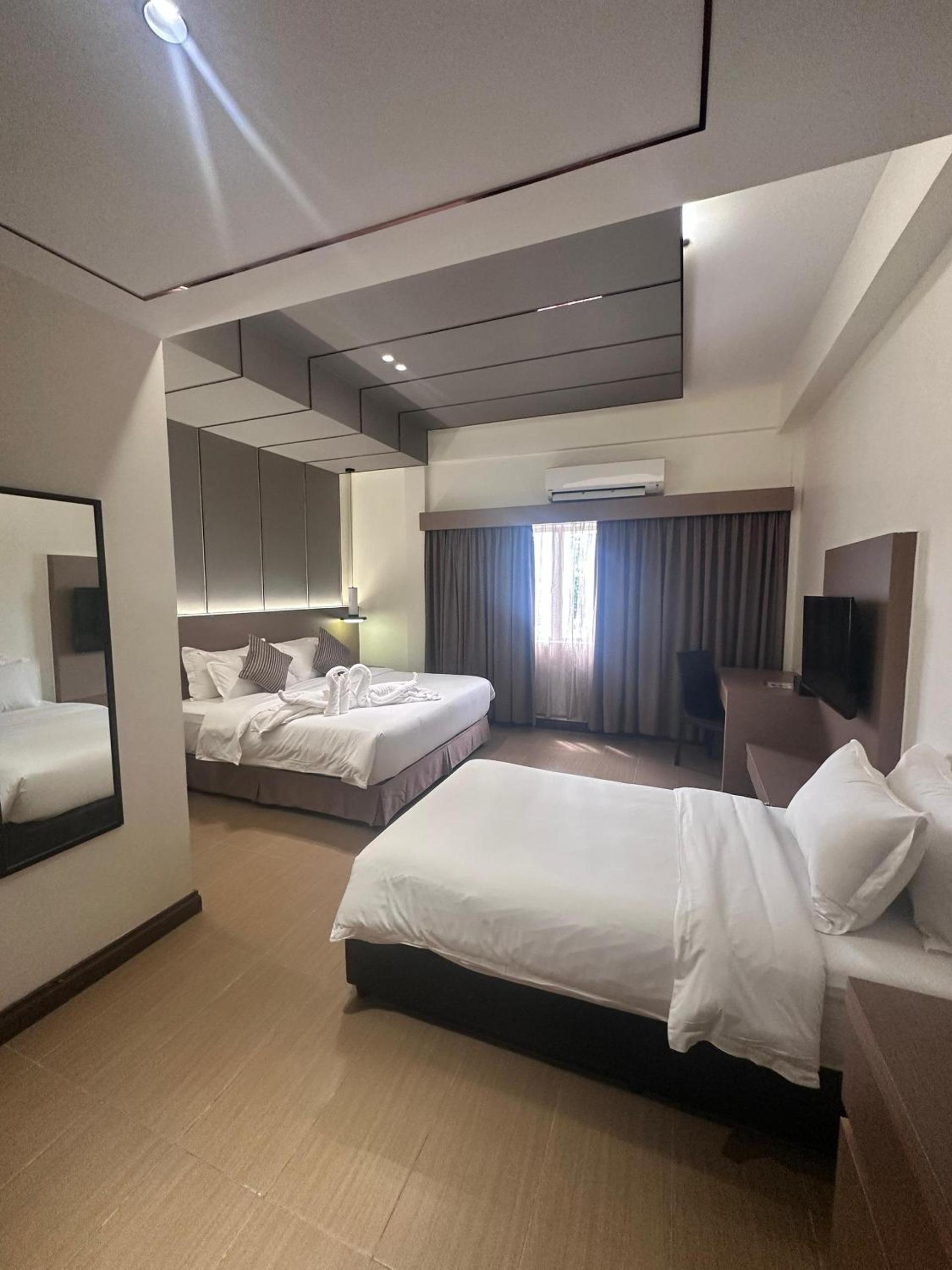 Deluxe Triple Room - Photo 3