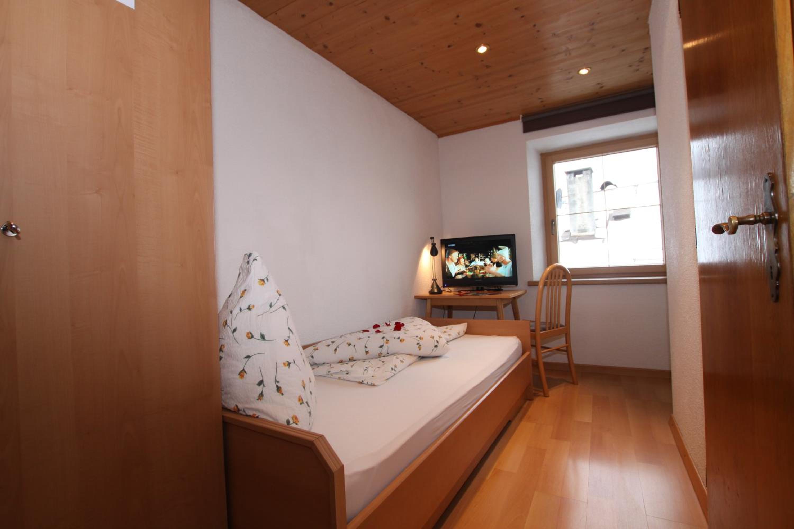 Single Room photo 1