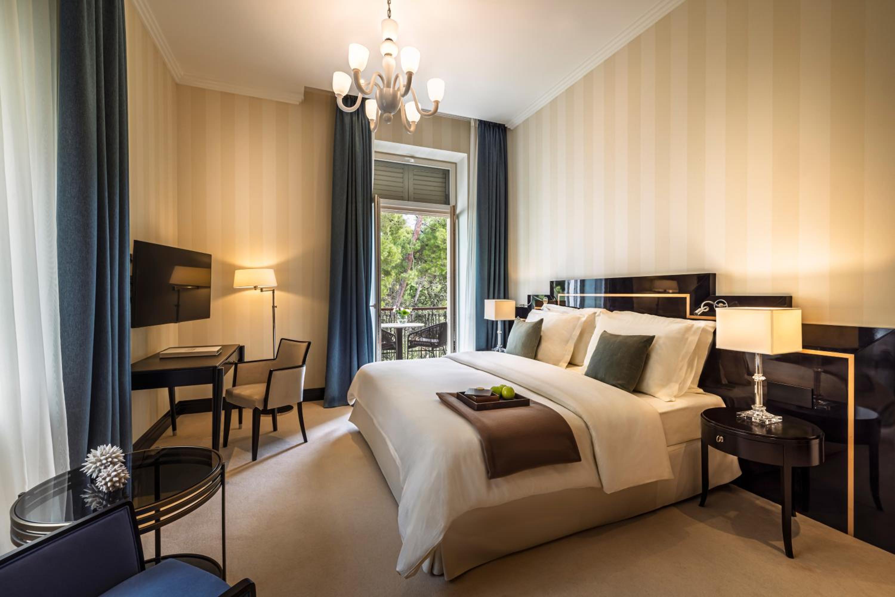 Augusta Suite with Balcony and Sea View photo 3