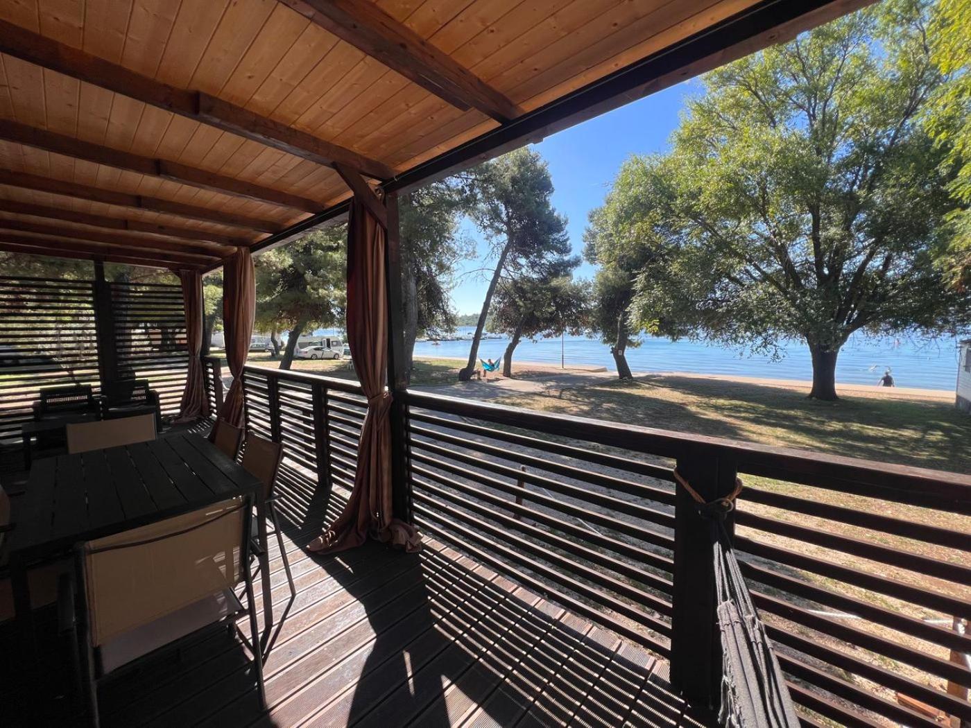 Deluxe Bungalow with Sea View photo 3