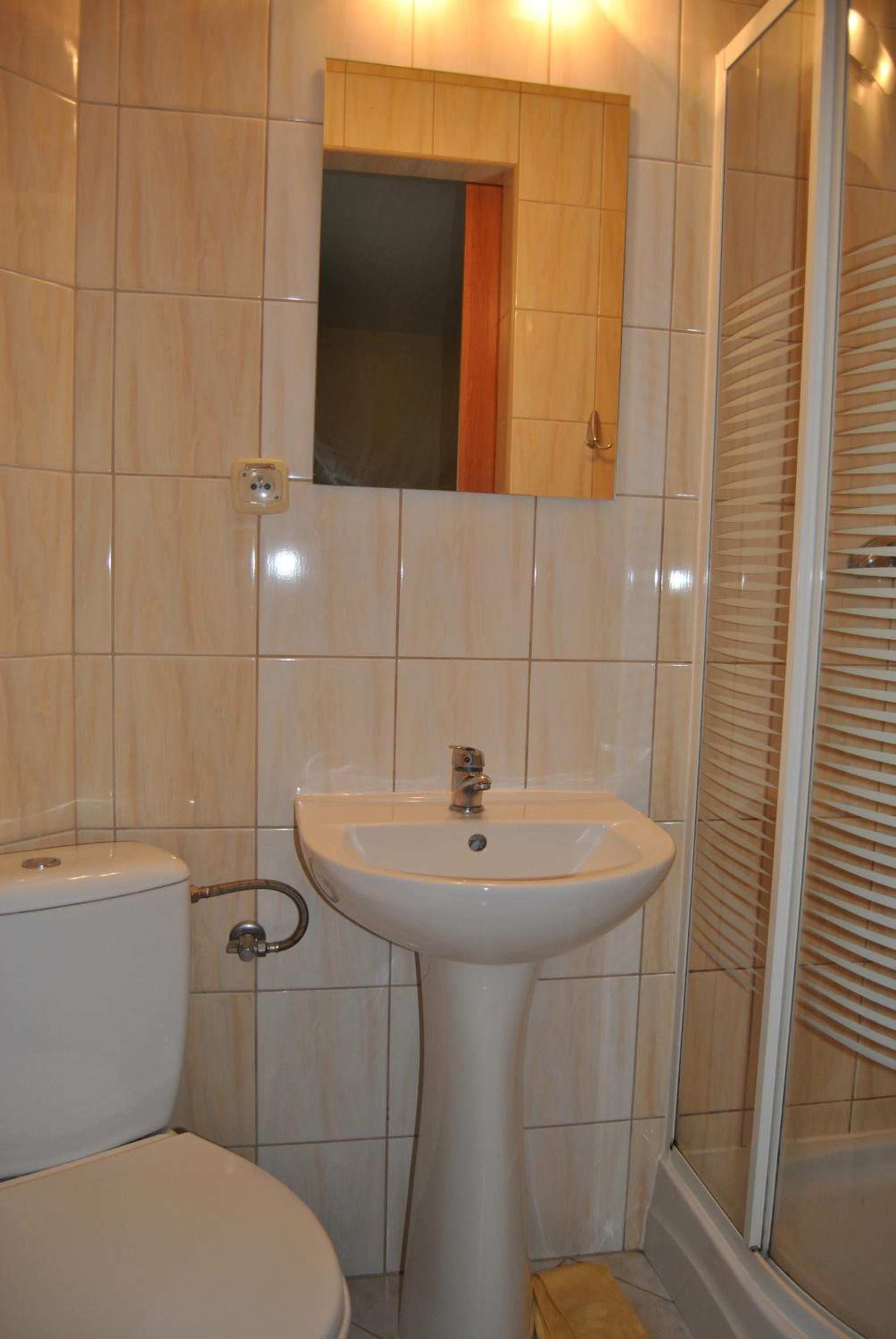 Double Room - Photo 19