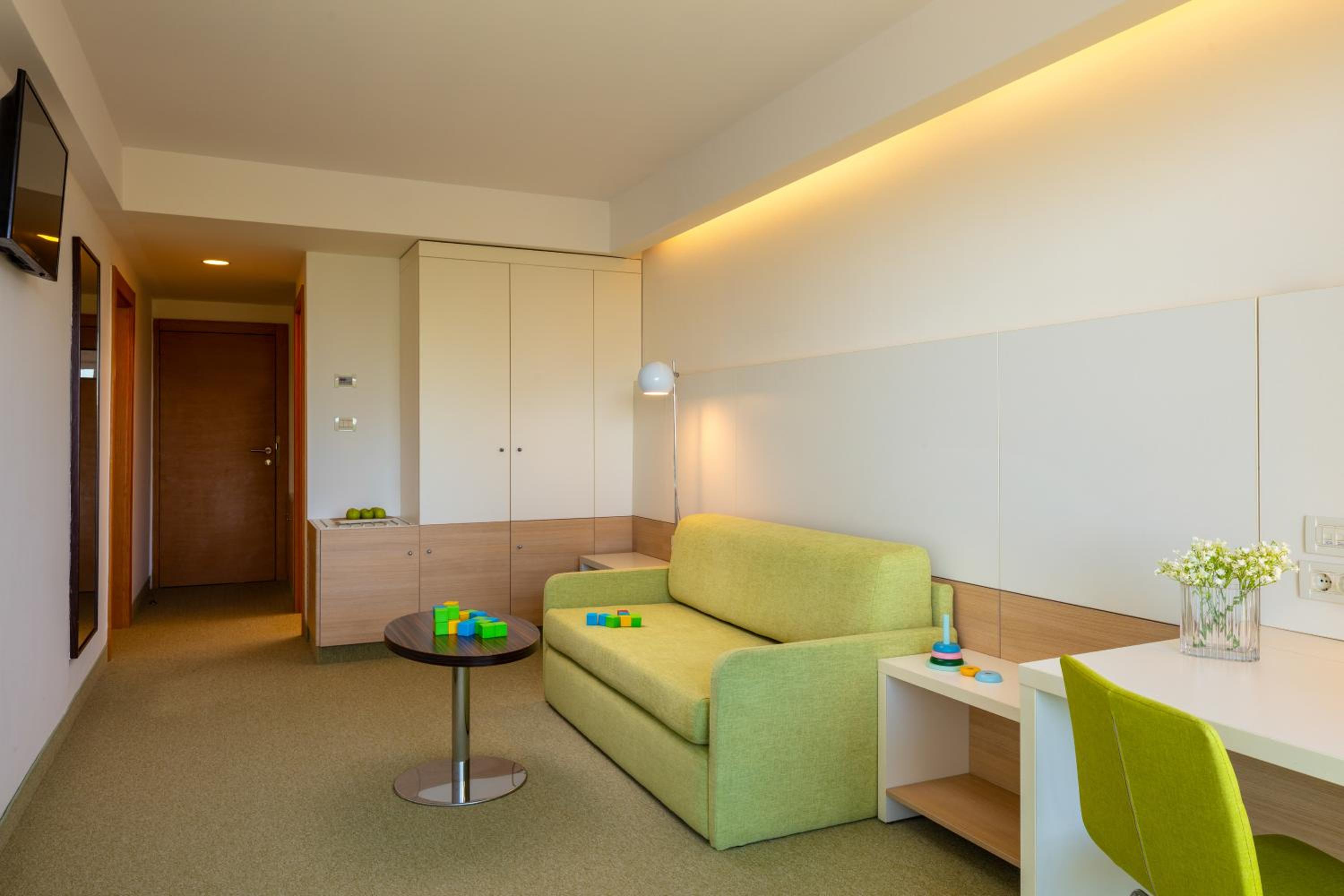Suite with Balcony and Sea Side photo 2
