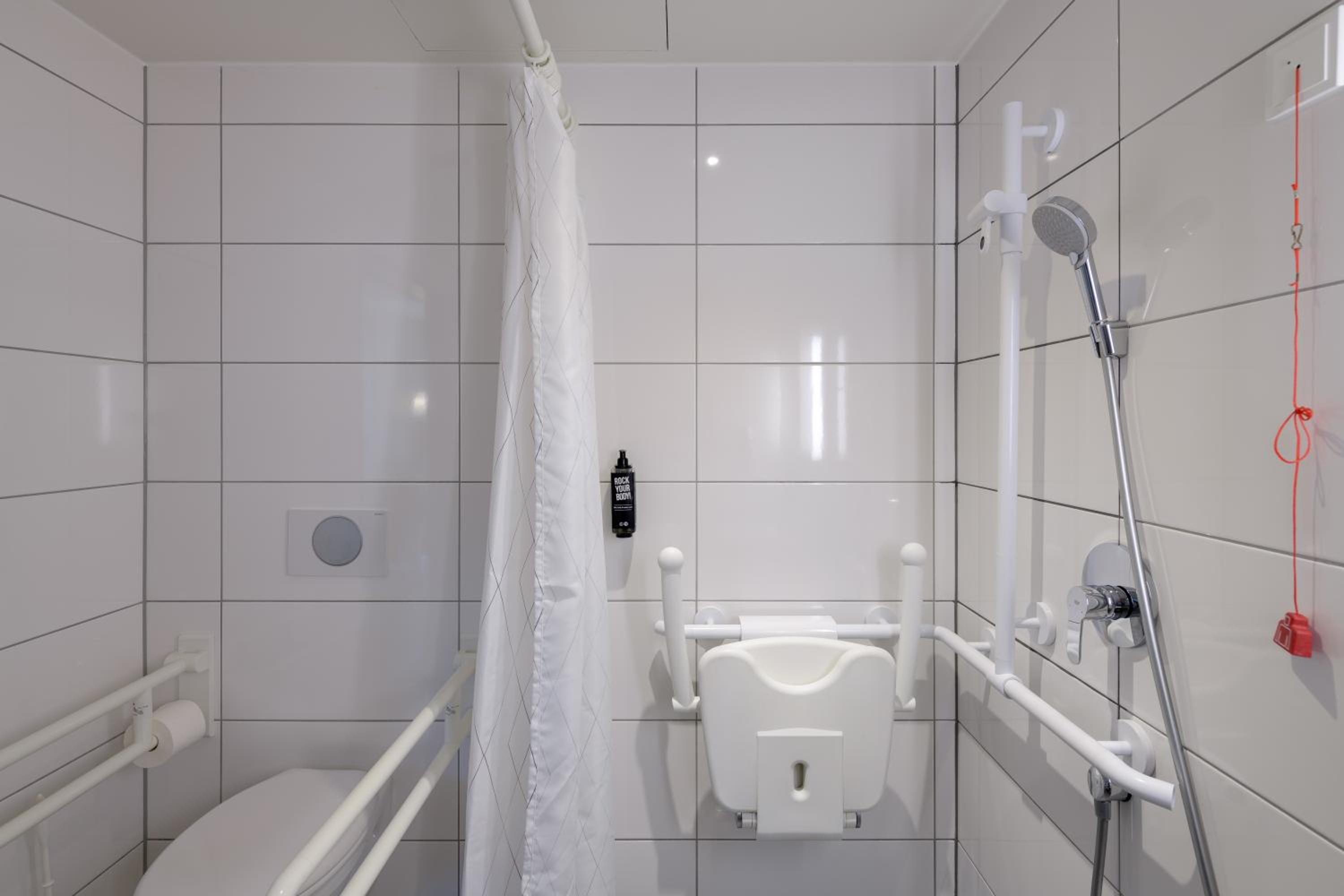 Double Room - Disability Access - Photo 10