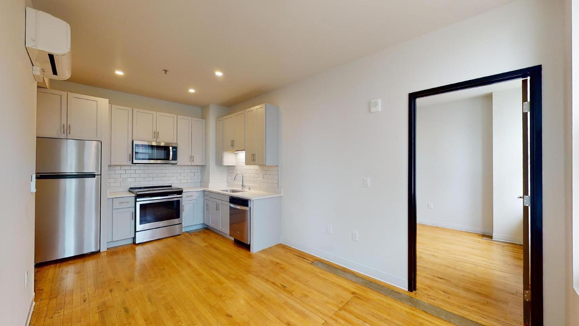 Apartment photo 2