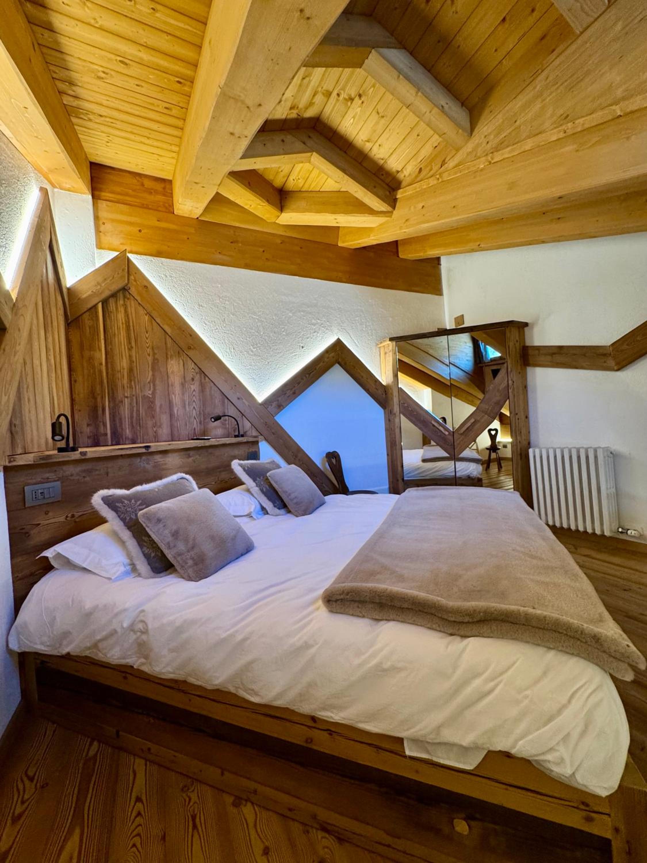 Junior Suite with Balcony photo 2