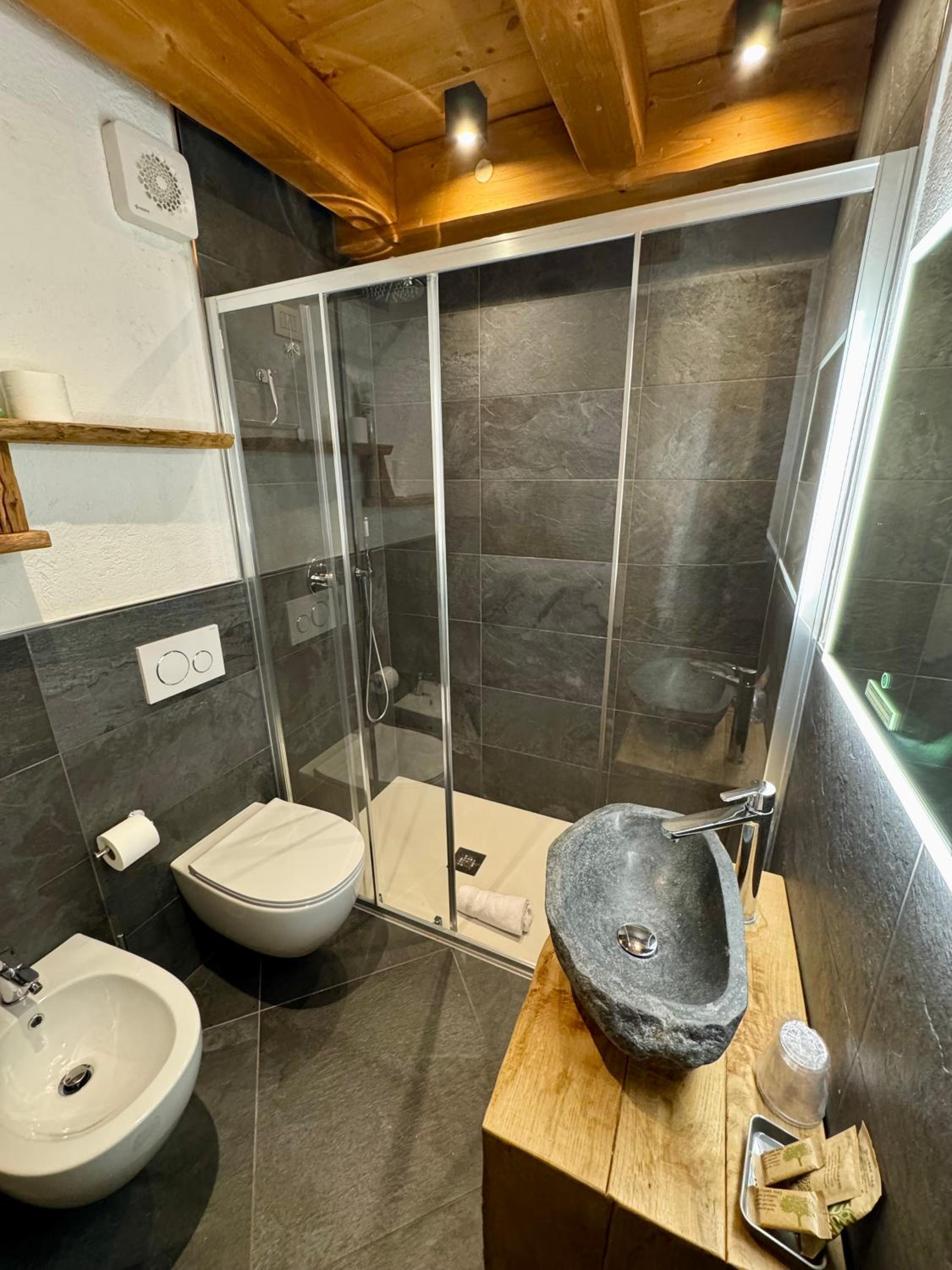 Junior Suite with Balcony photo 3
