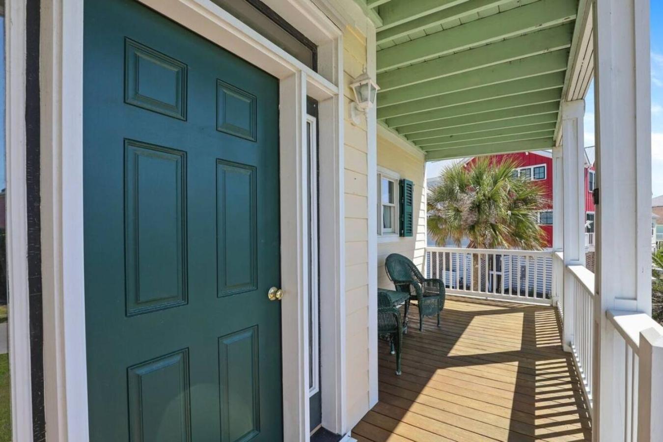 Four-Bedroom House photo 2