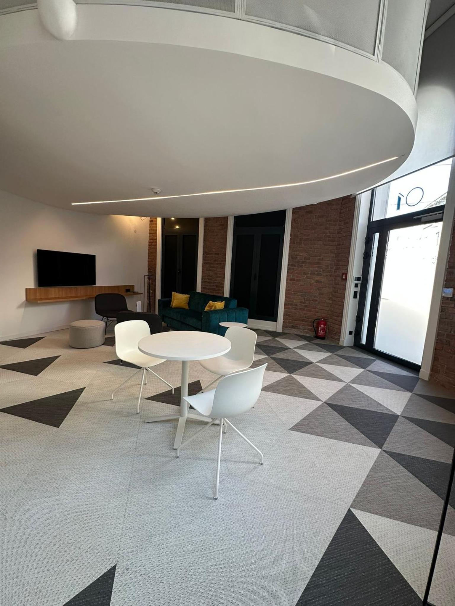 One-bedroom Loft Apartment 