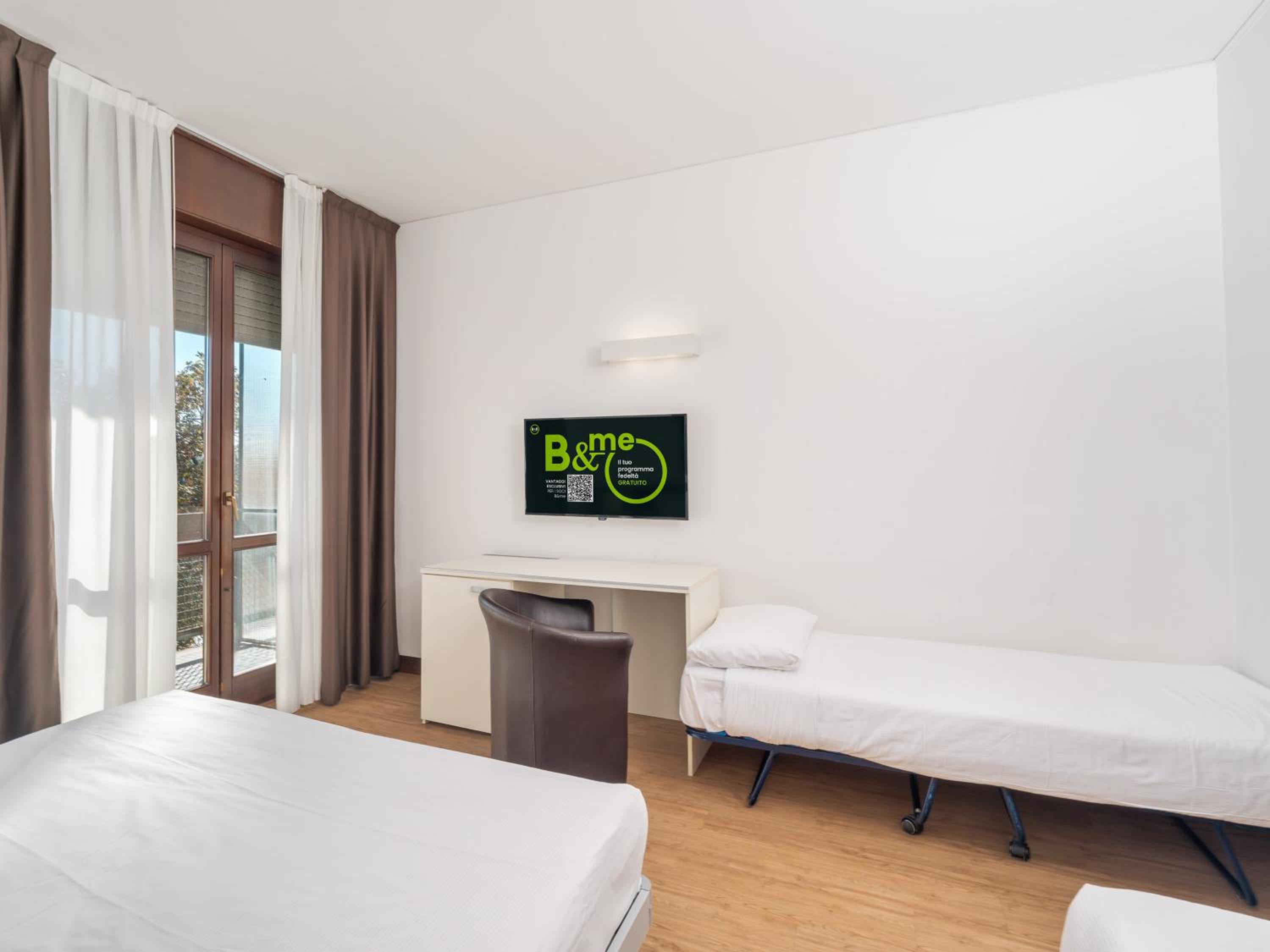 Quadruple Room - Photo 1