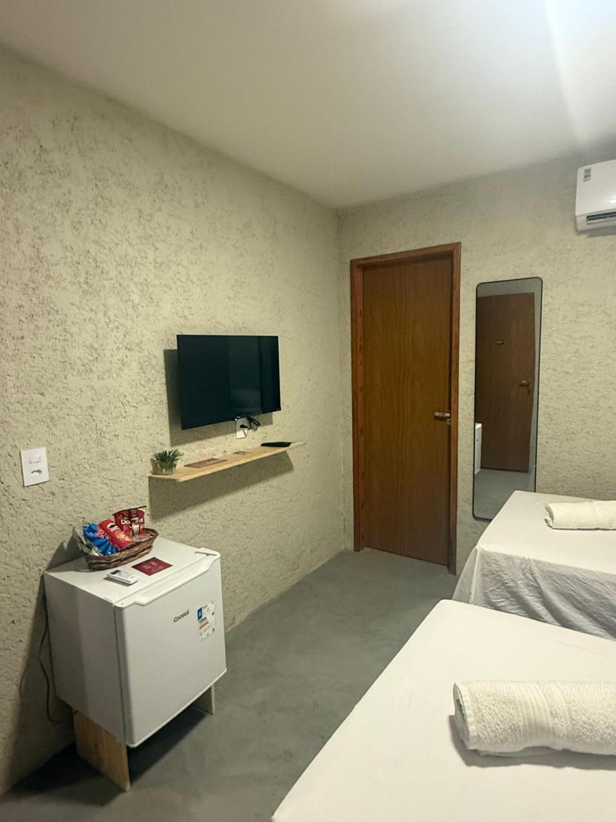 Double or Twin Room photo 3
