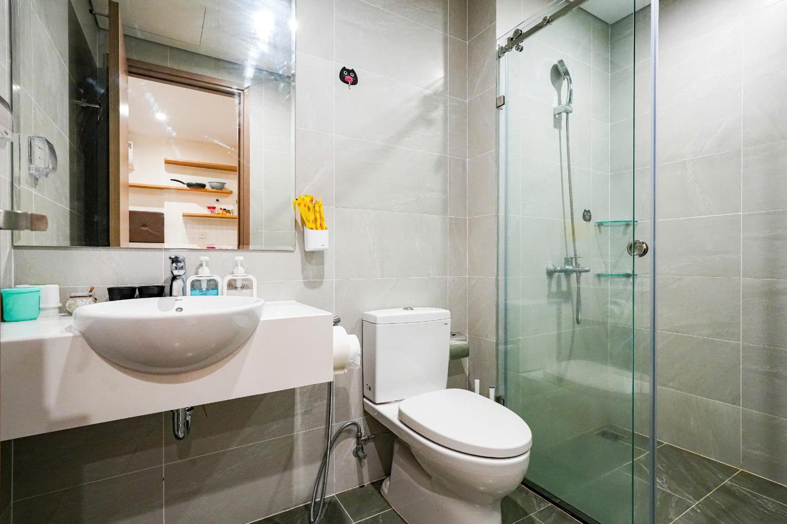 One-Bedroom Apartment with Balcony photo 2