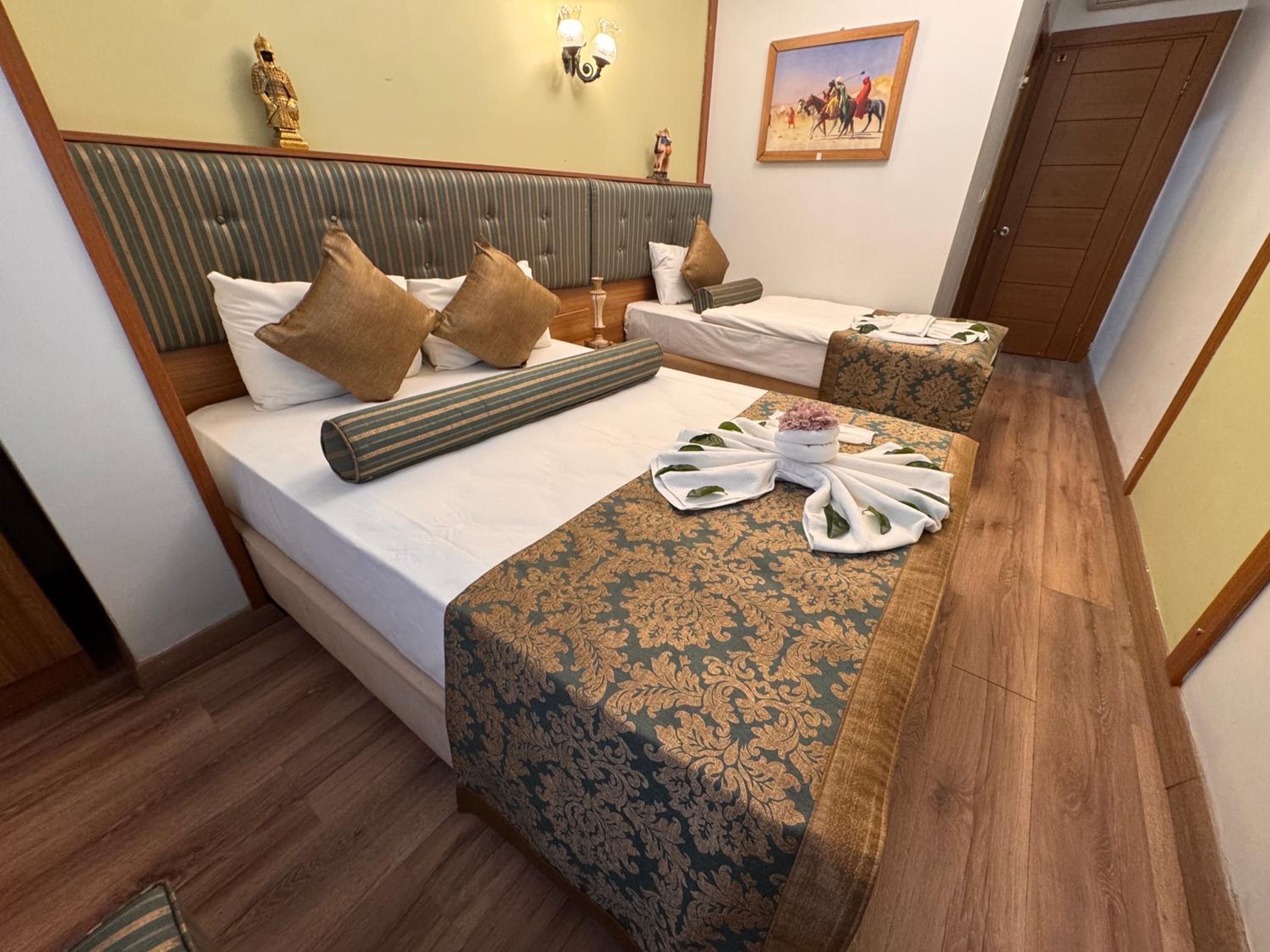 Standard Triple Room photo 2