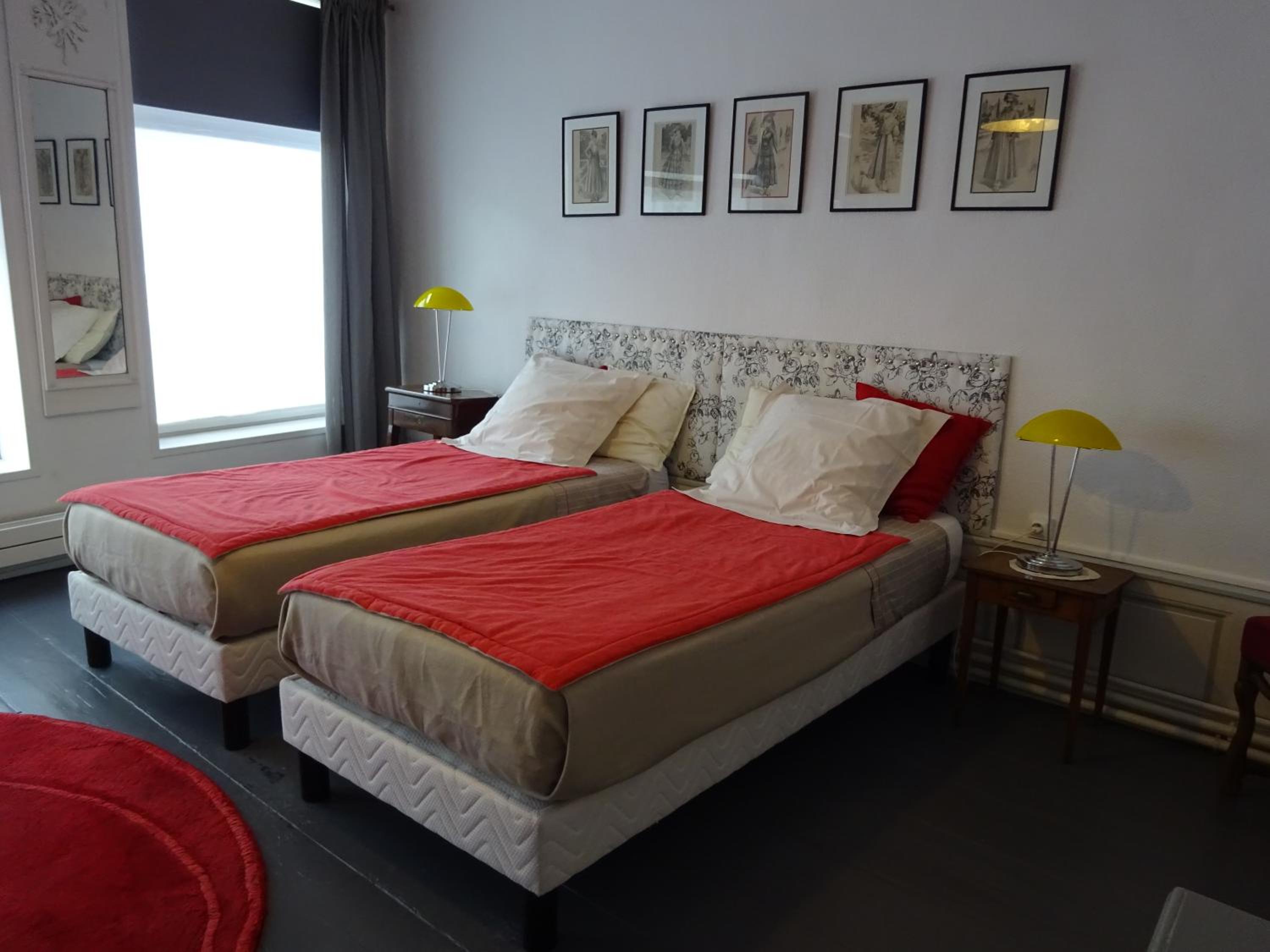 Twin Room - Photo 1