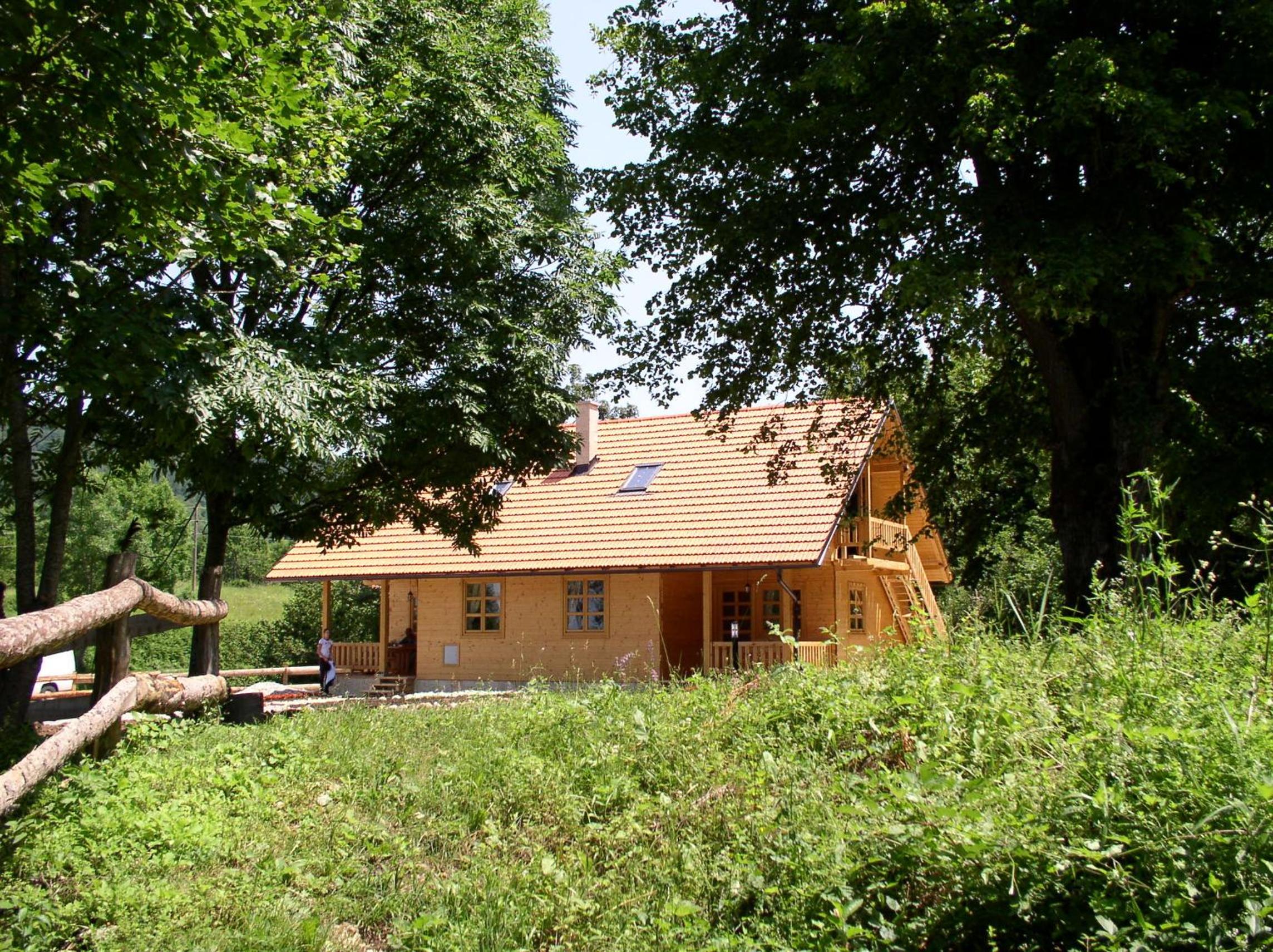 Apartment with Mountain View - Photo 11