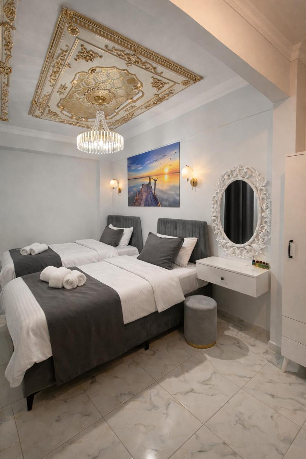Deluxe Double or Twin Room photo 3