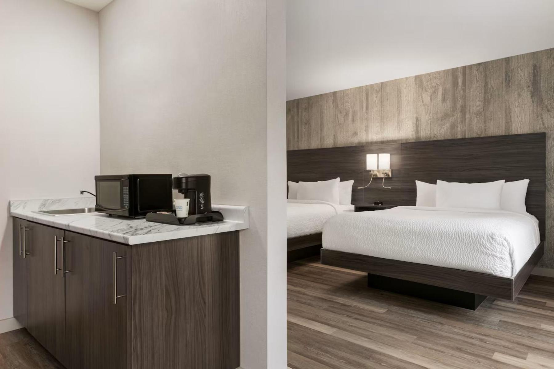 Efficiency Room with Two Queen Beds - Non-Smoking - Photo 1