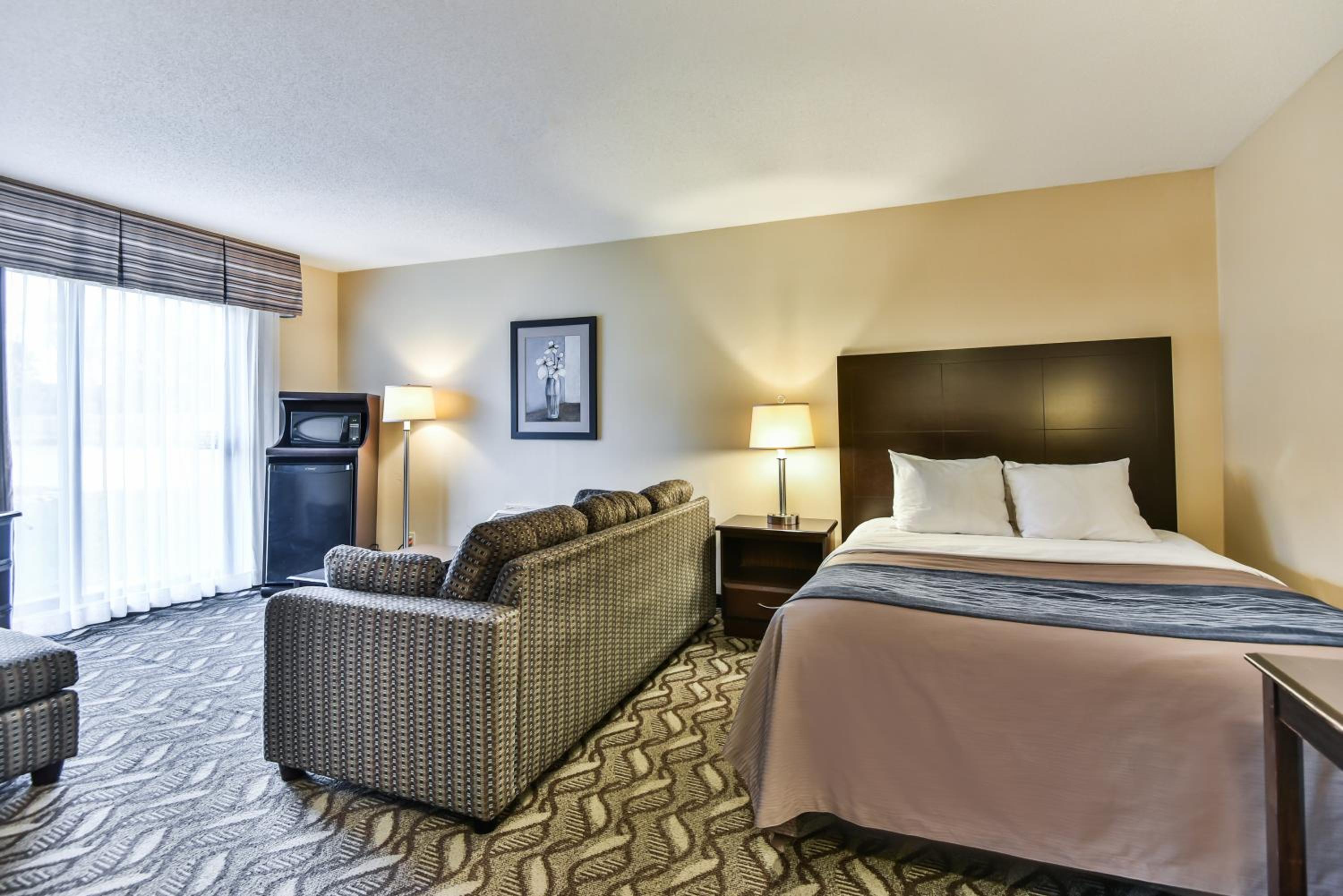 Superior King Suite with One Double Bed - Upper Floor/Non-Smoking/No Pets Allowed photo 2