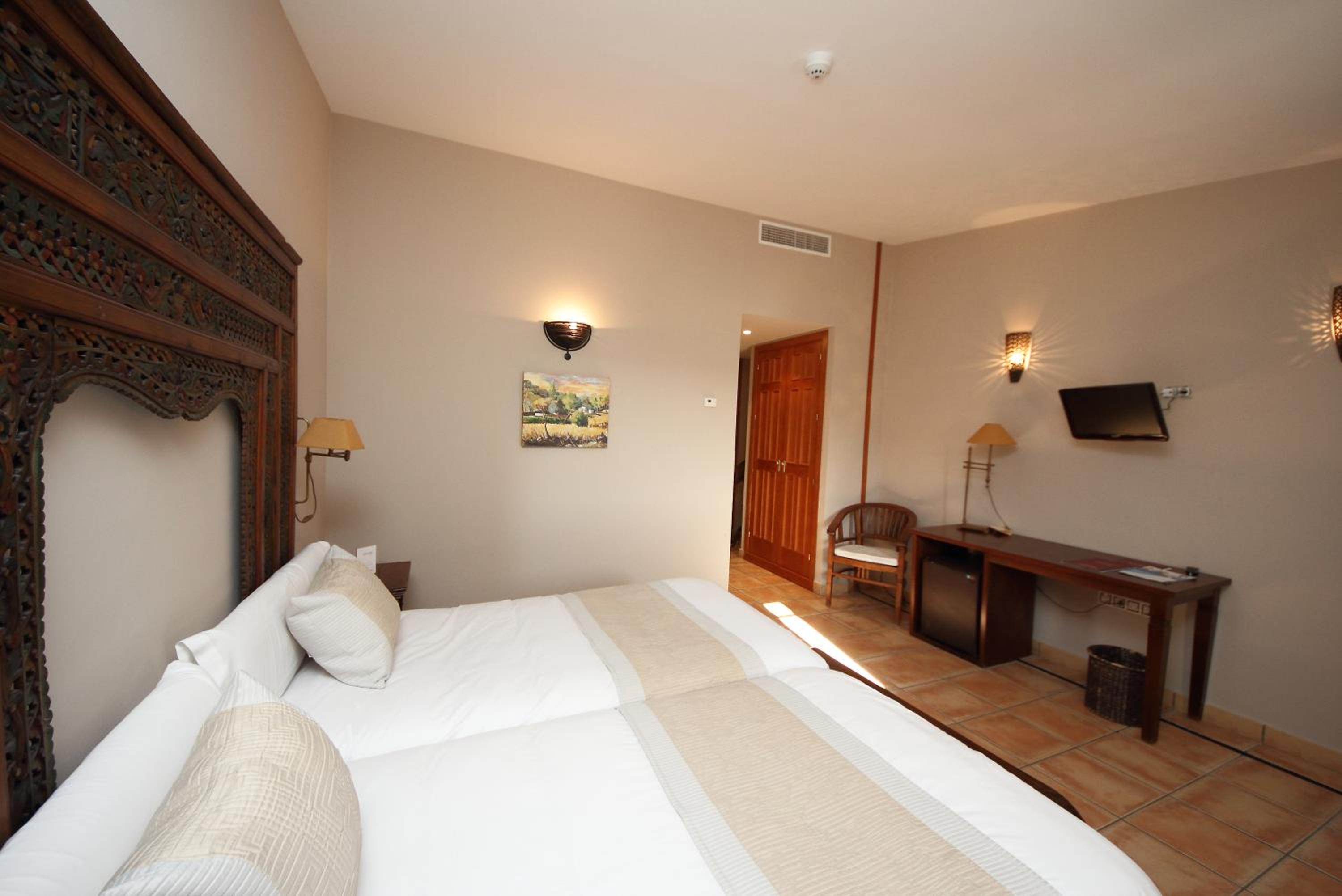 Superior Double or Twin Room photo 2
