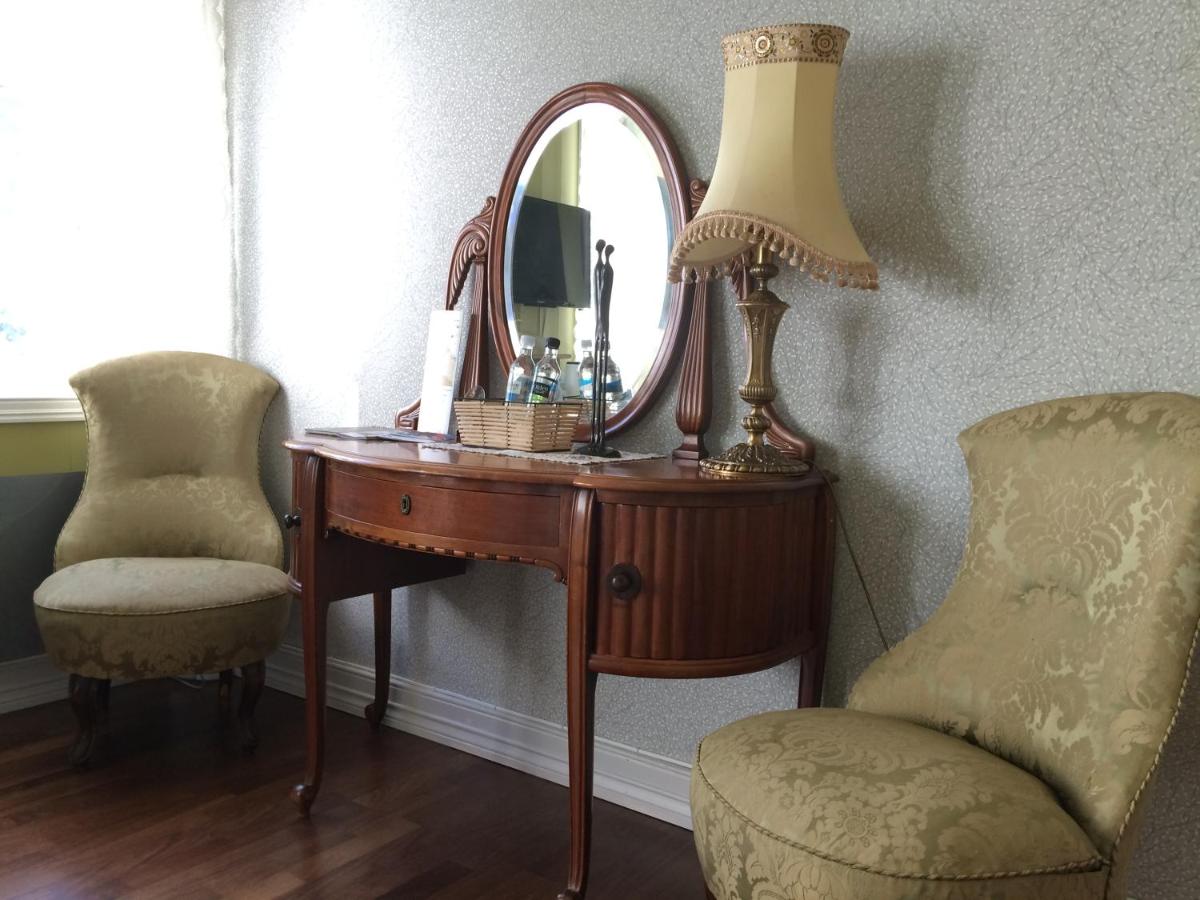 Large Double Room photo 1