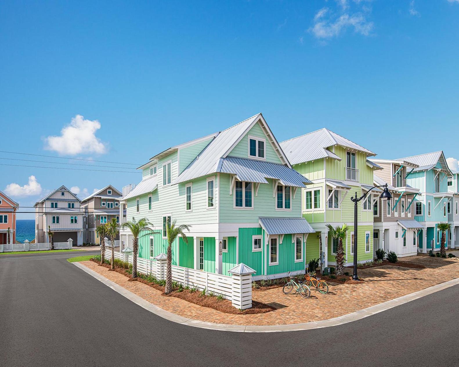 5 BR Escape Waterside Retreat + Bunk Room, Partial Gulf View photo 1