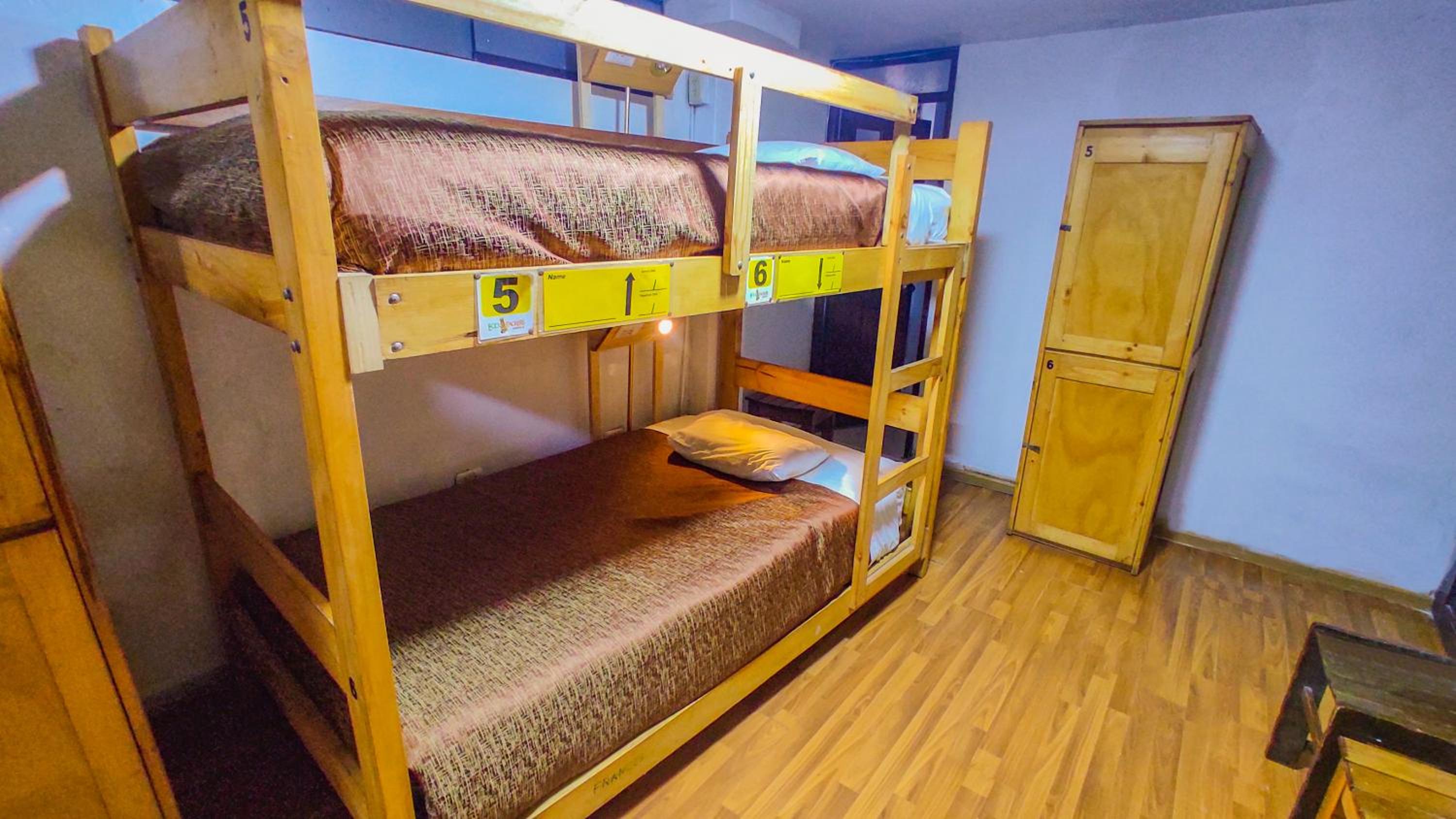 Bed in 6-Bed Mixed Dormitory Room photo 1