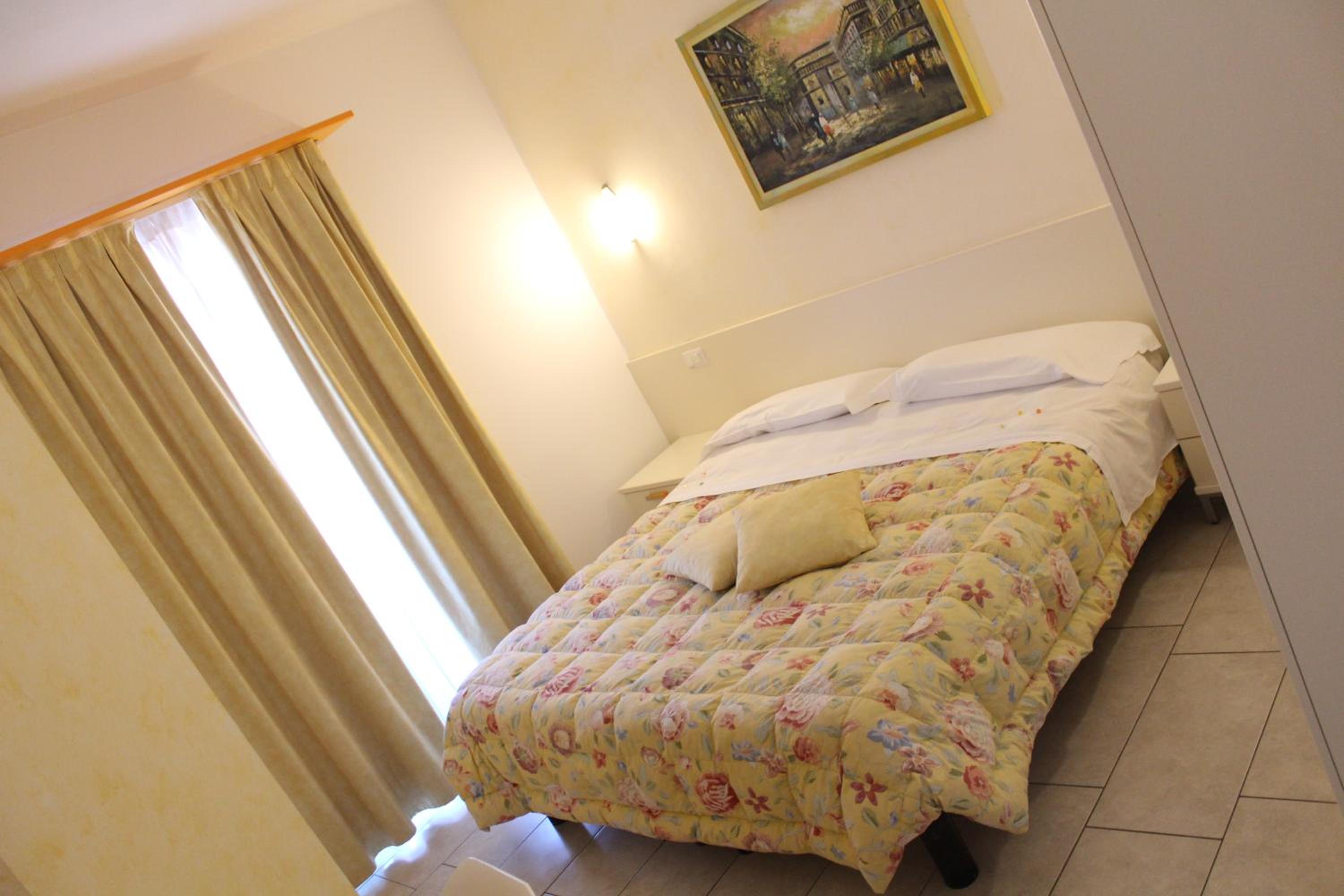 Double Room with Balcony photo 2