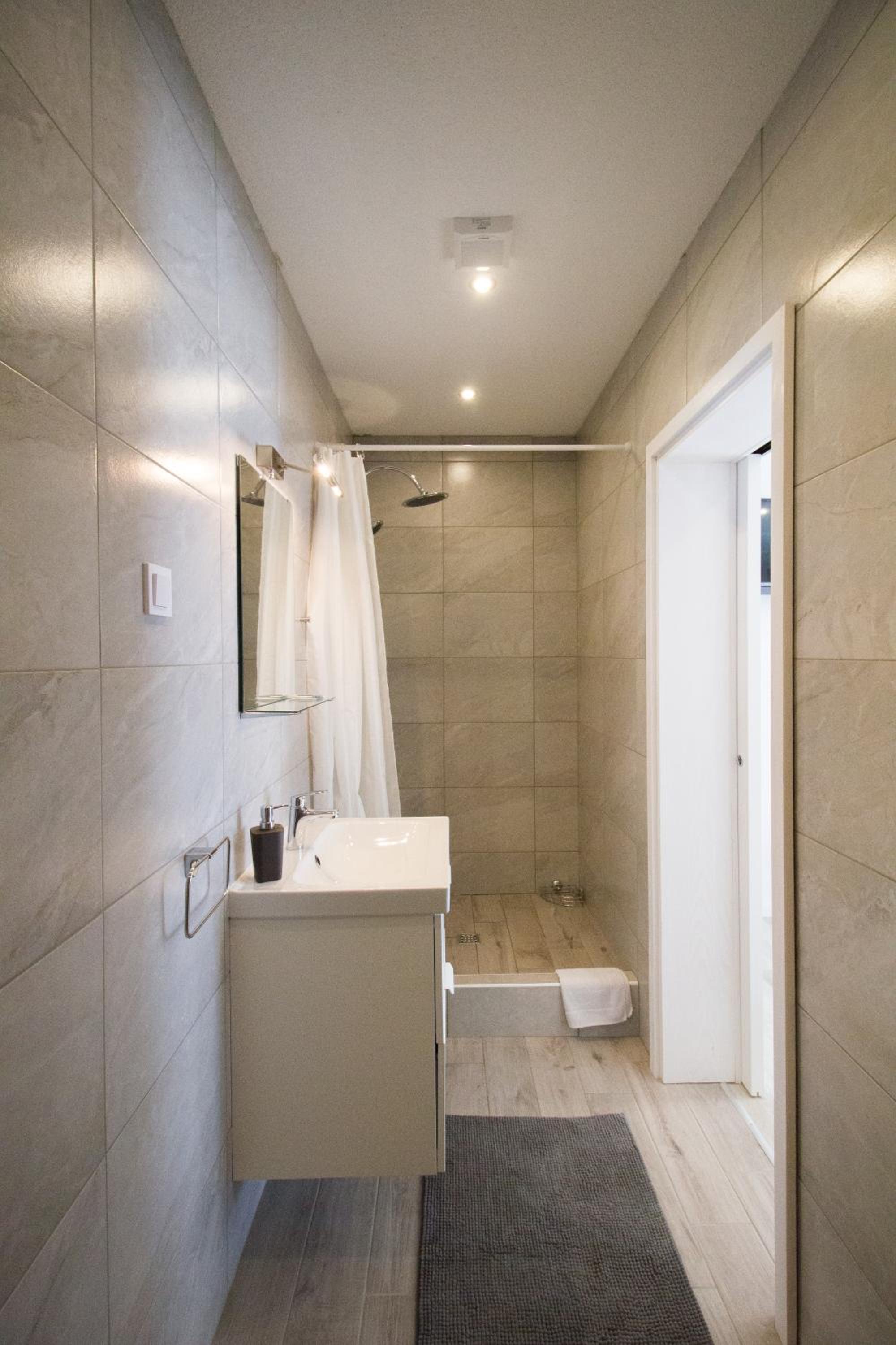 Double Room - Photo 7