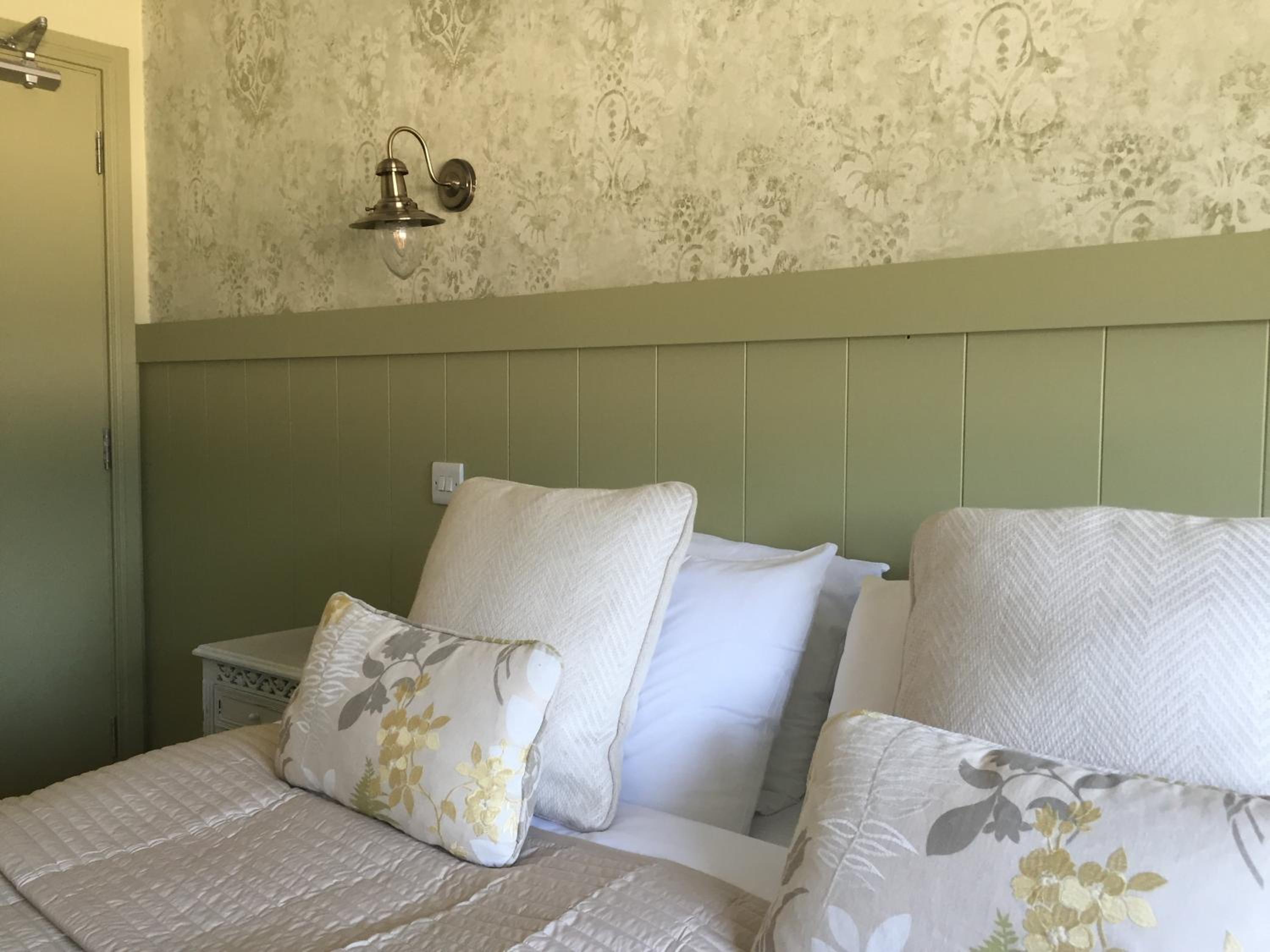 Standard Triple Room - Photo 4