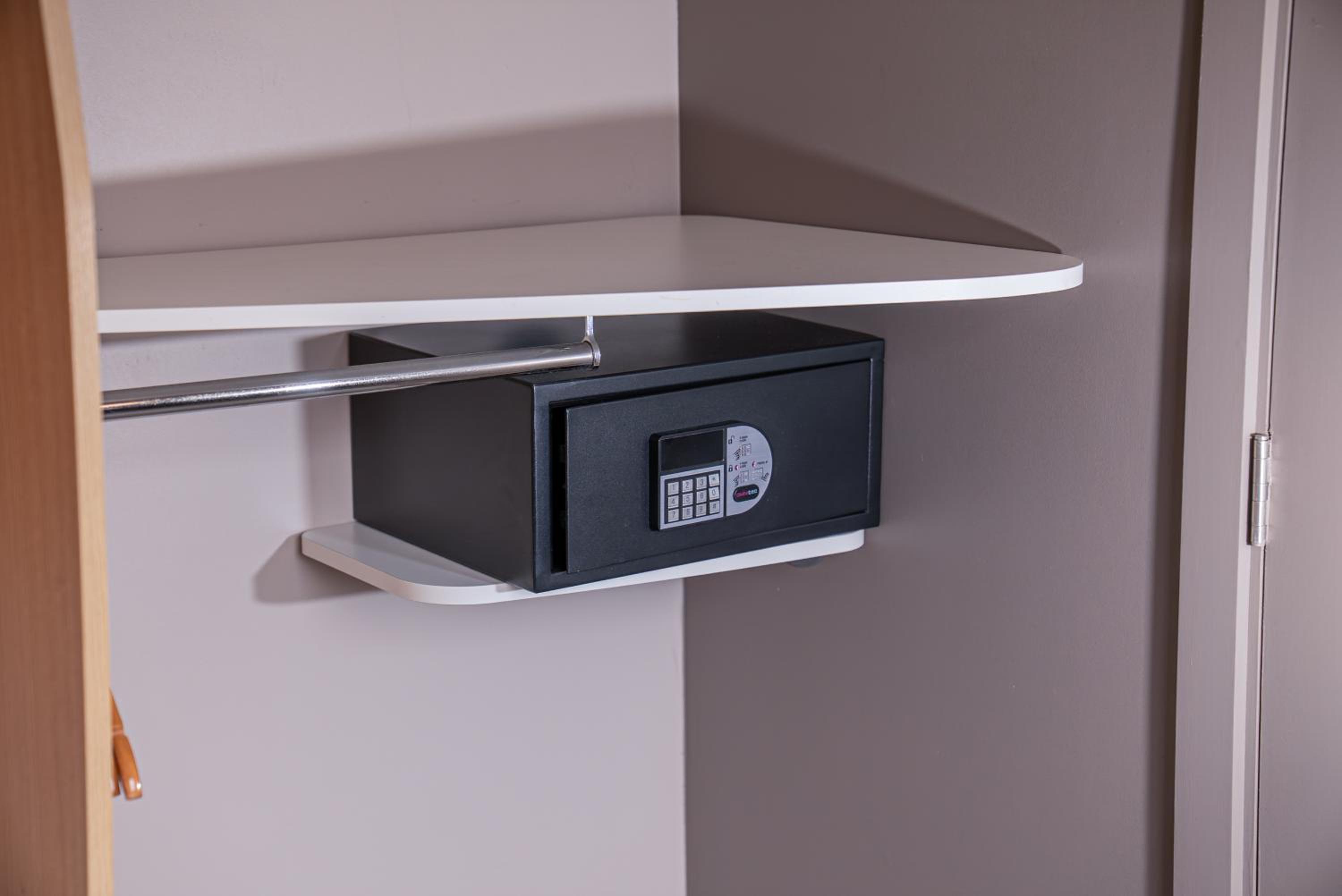 Standard Room - Mobility Accessible