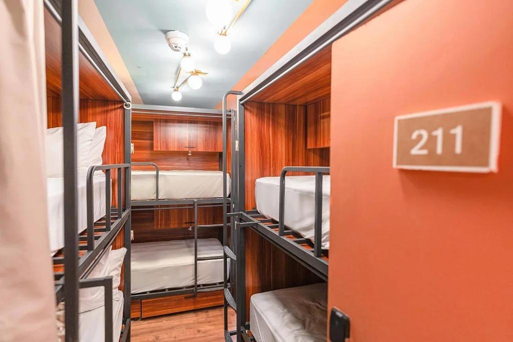 Bed in 6-Bed Female Dormitory Room photo 1