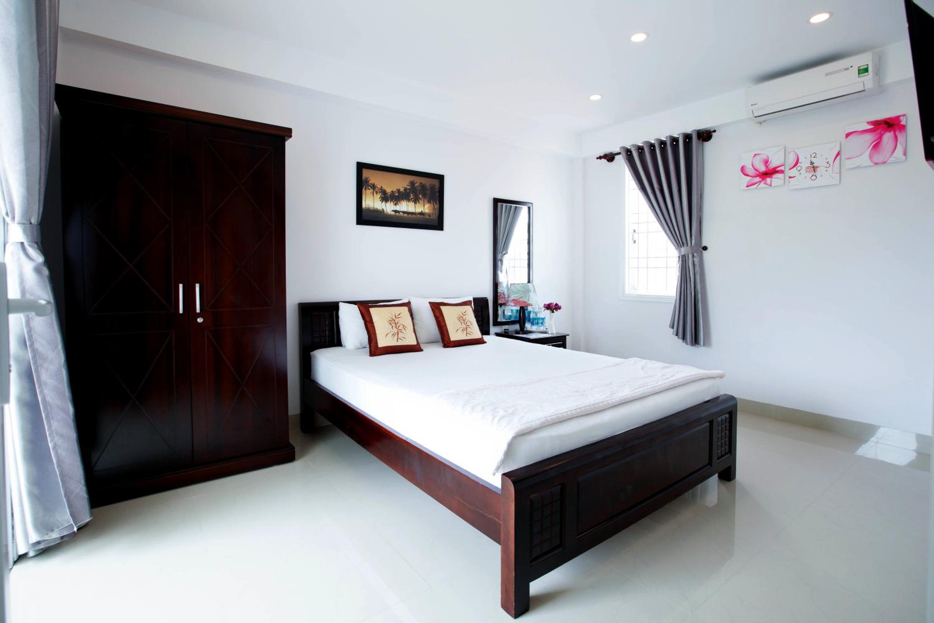 Large Double Room