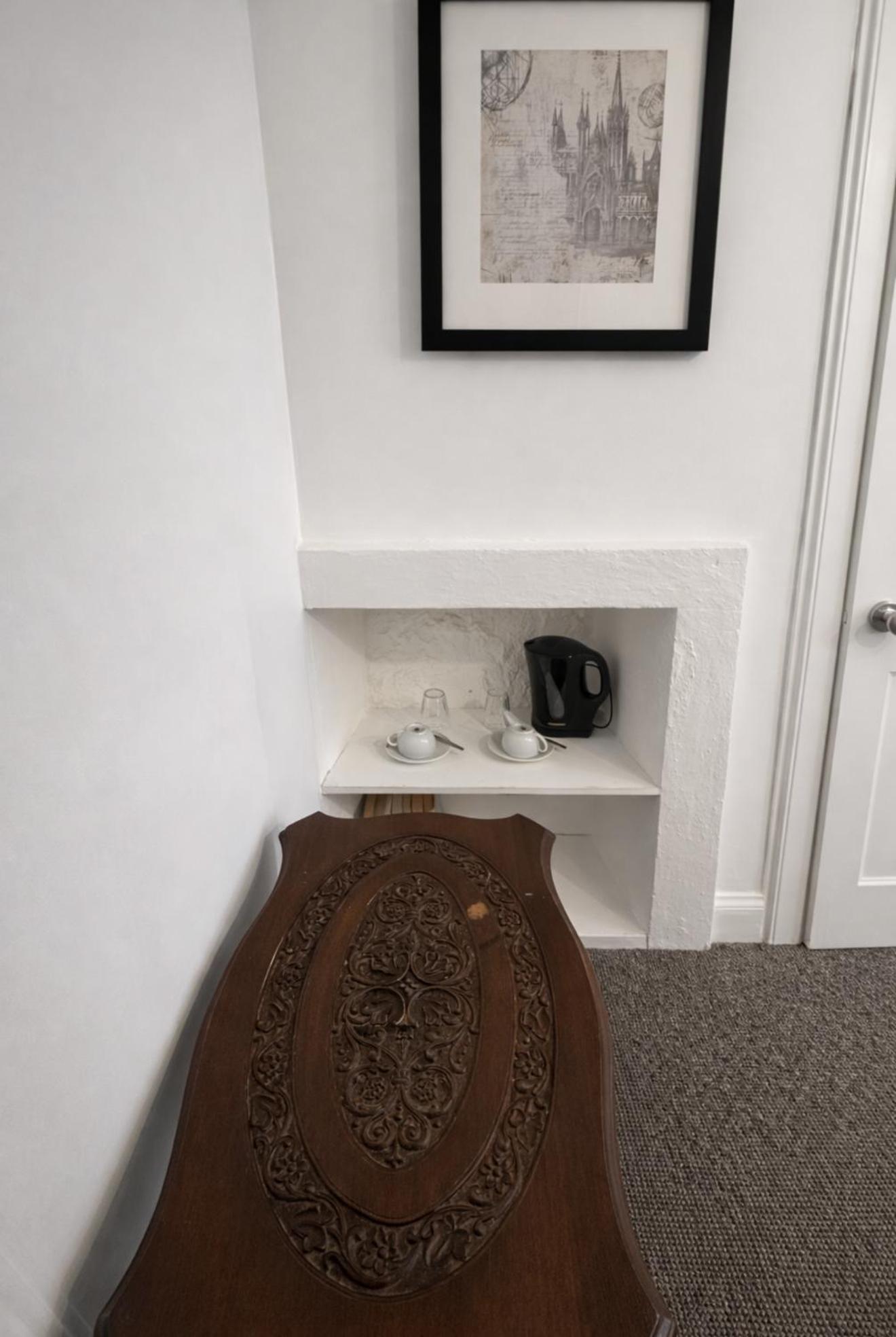 Budget Twin Room photo 3