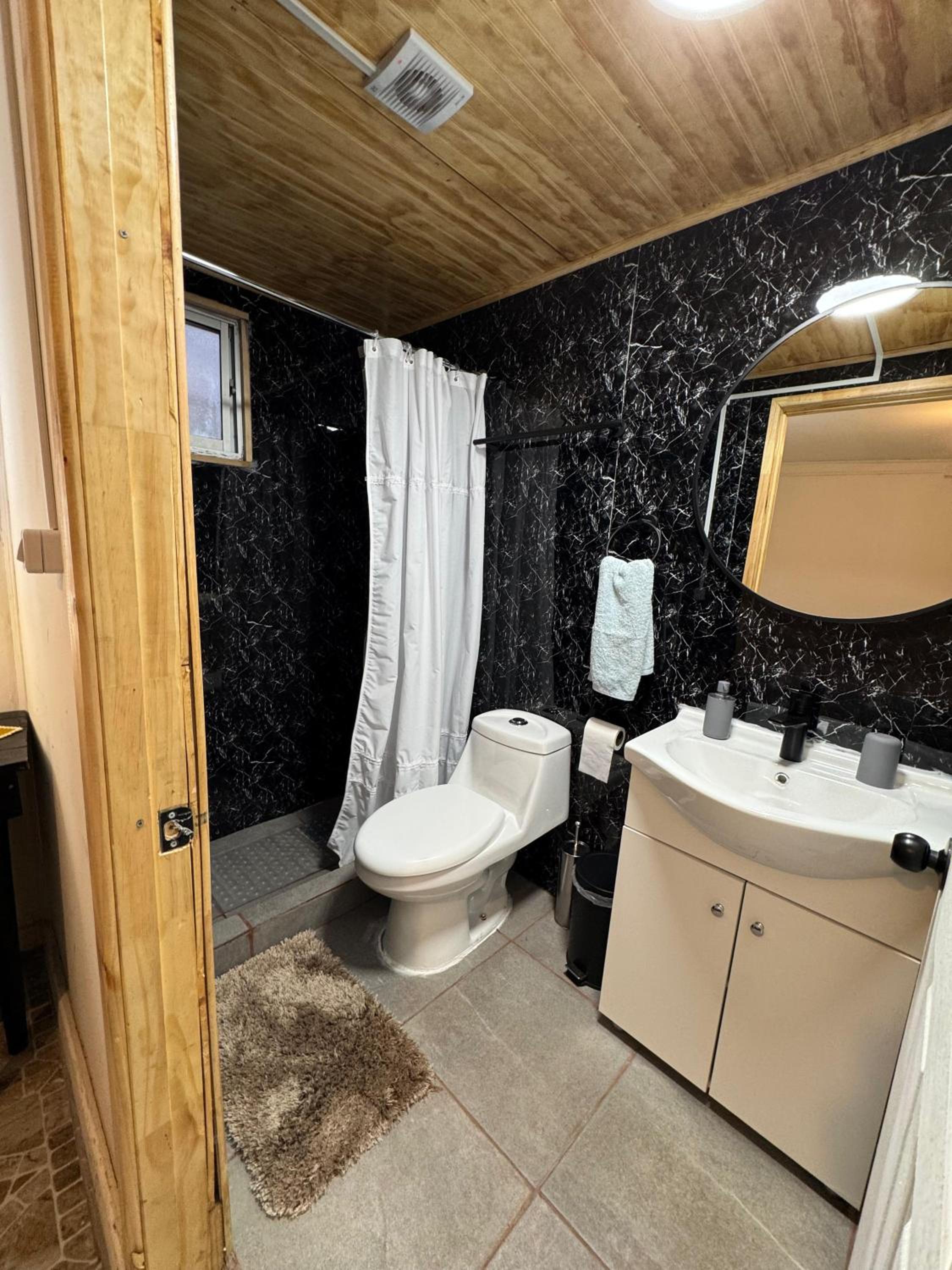 Double Room with Private Bathroom photo 1