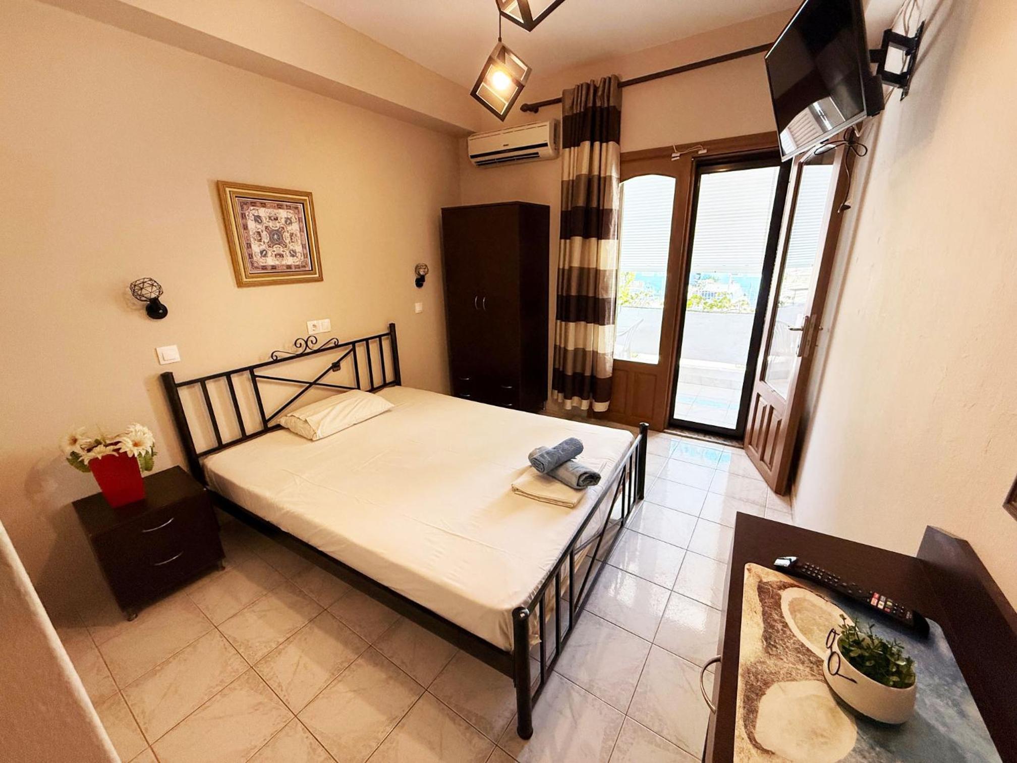 Queen Room with Garden View photo 2