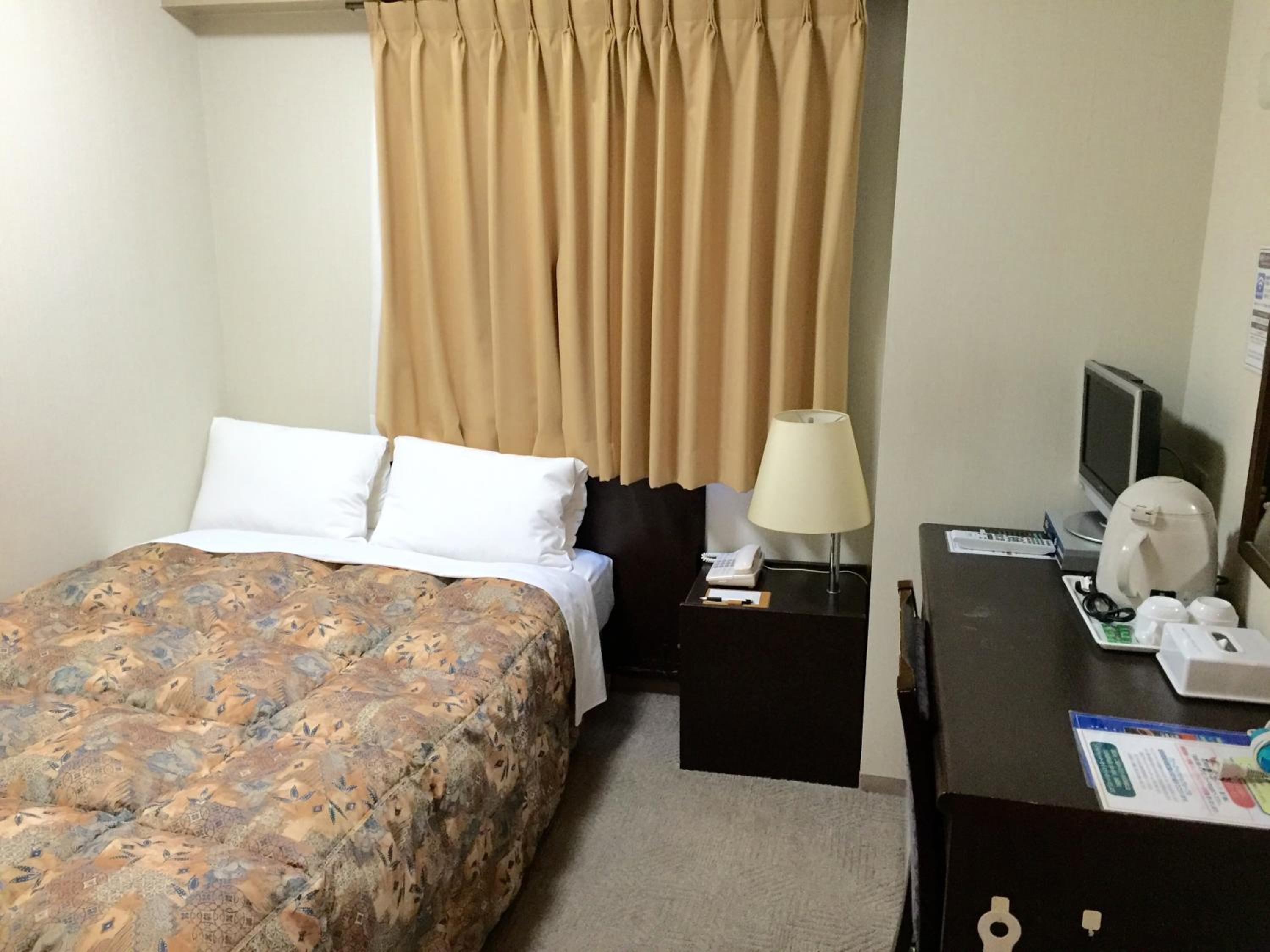 Double Room with Small Double Bed - Non-Smoking photo 2