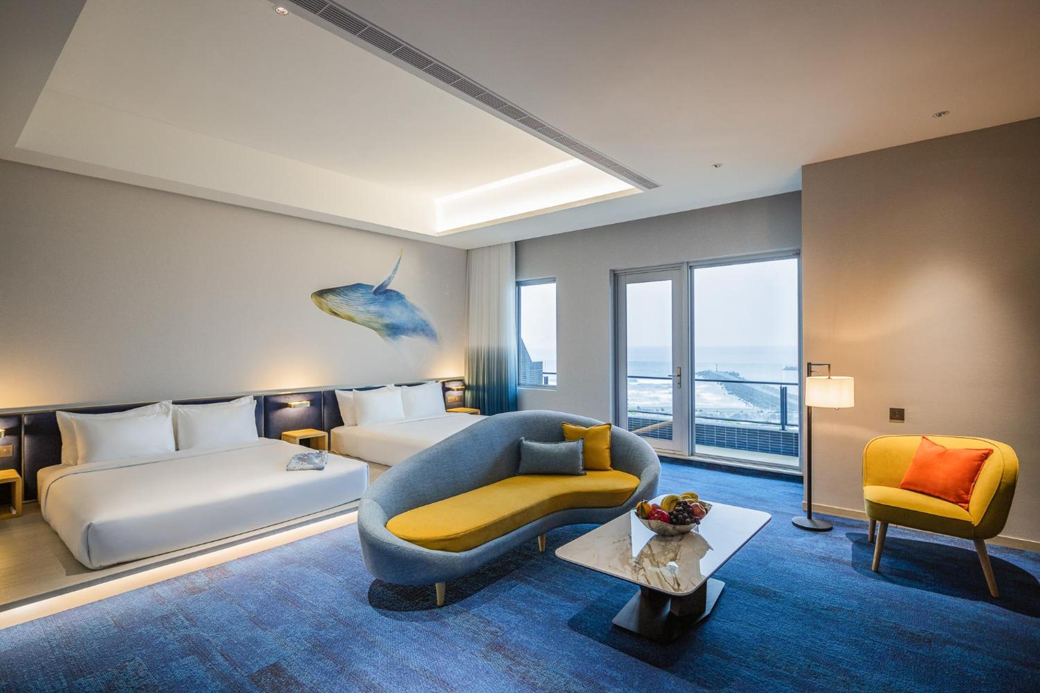 Family Room with Sea View photo 2