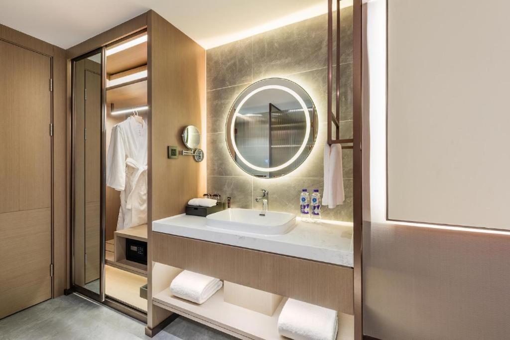 Deluxe Room Twin Beds
