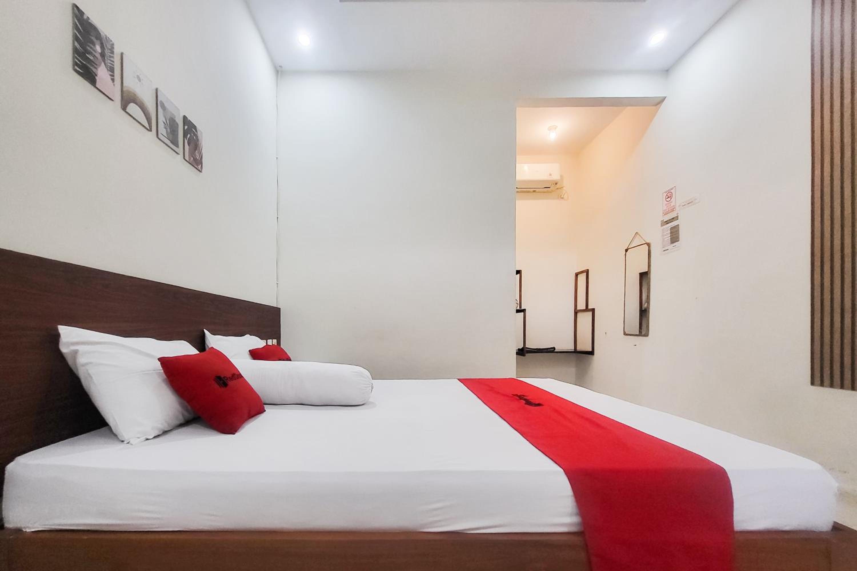 Deluxe Double Room photo 2