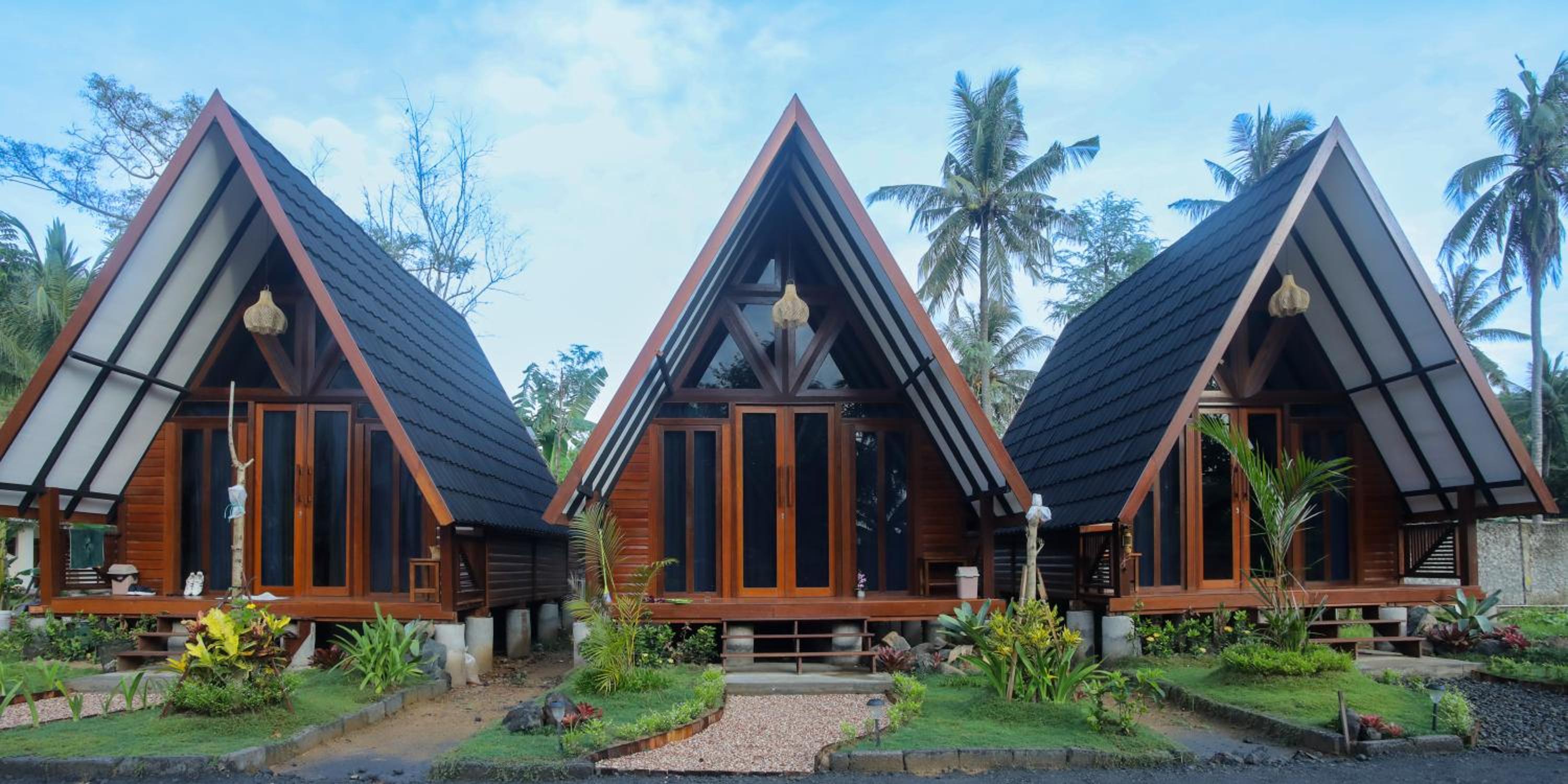 Deluxe Bungalow with Garden View